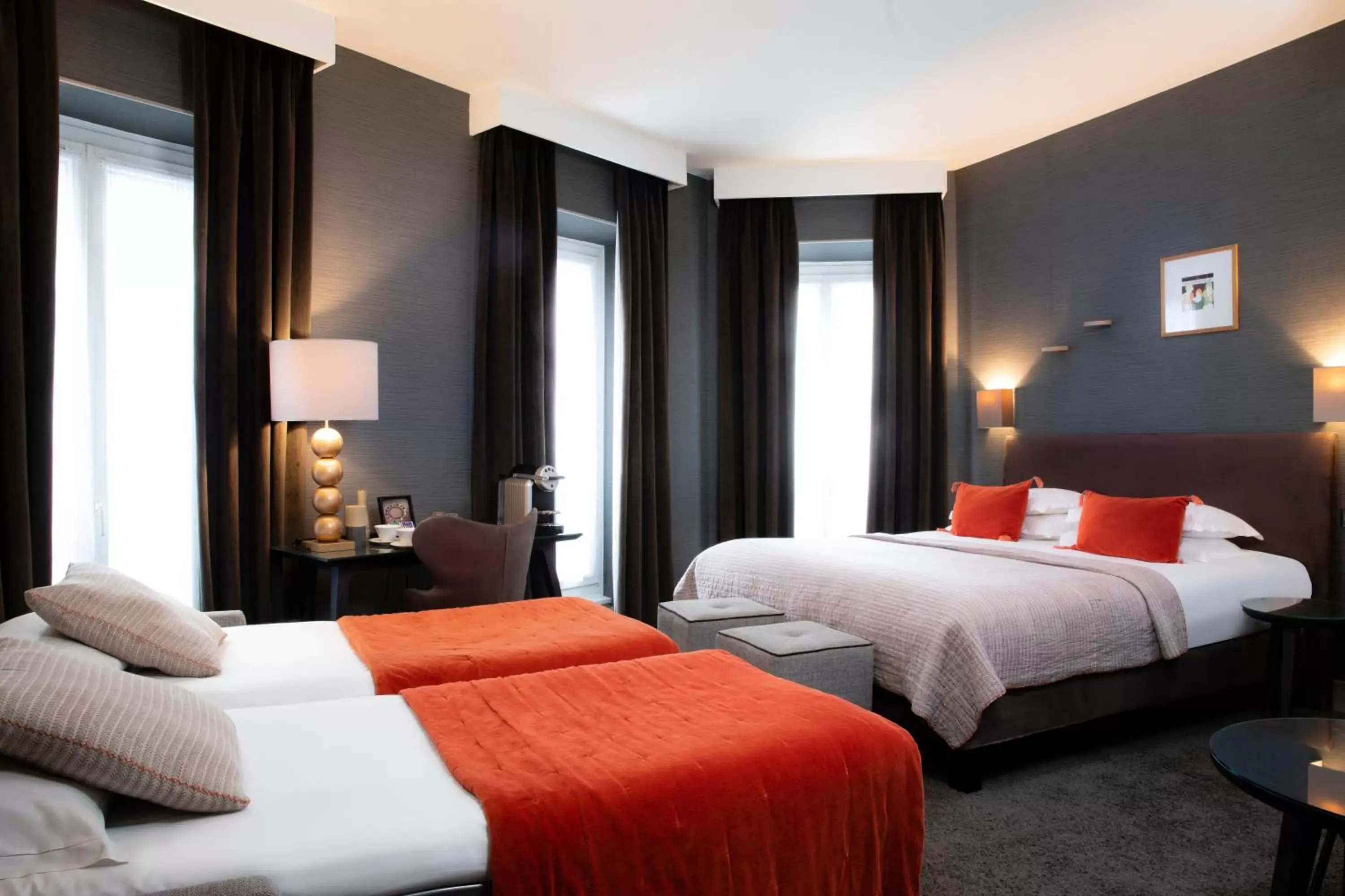 Photo of the whole room, Bed in Hôtel Plaza Étoile