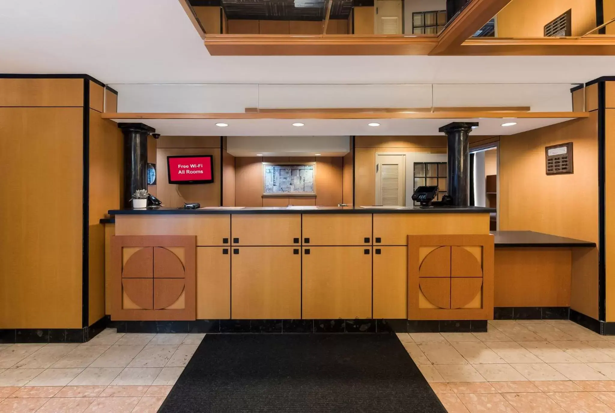 Lobby or reception, Lobby/Reception in Red Roof Inn PLUS+ Columbus Downtown - Convention Center