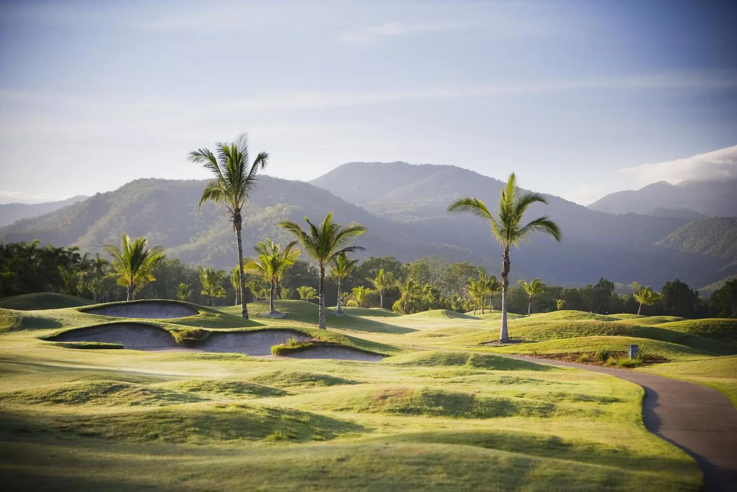 Golfcourse, Mountain View in Paradise Links Resort Port Douglas