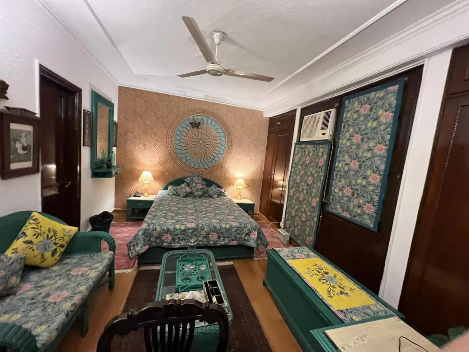 Bedroom, Bed in On The House - Bed and Breakfast