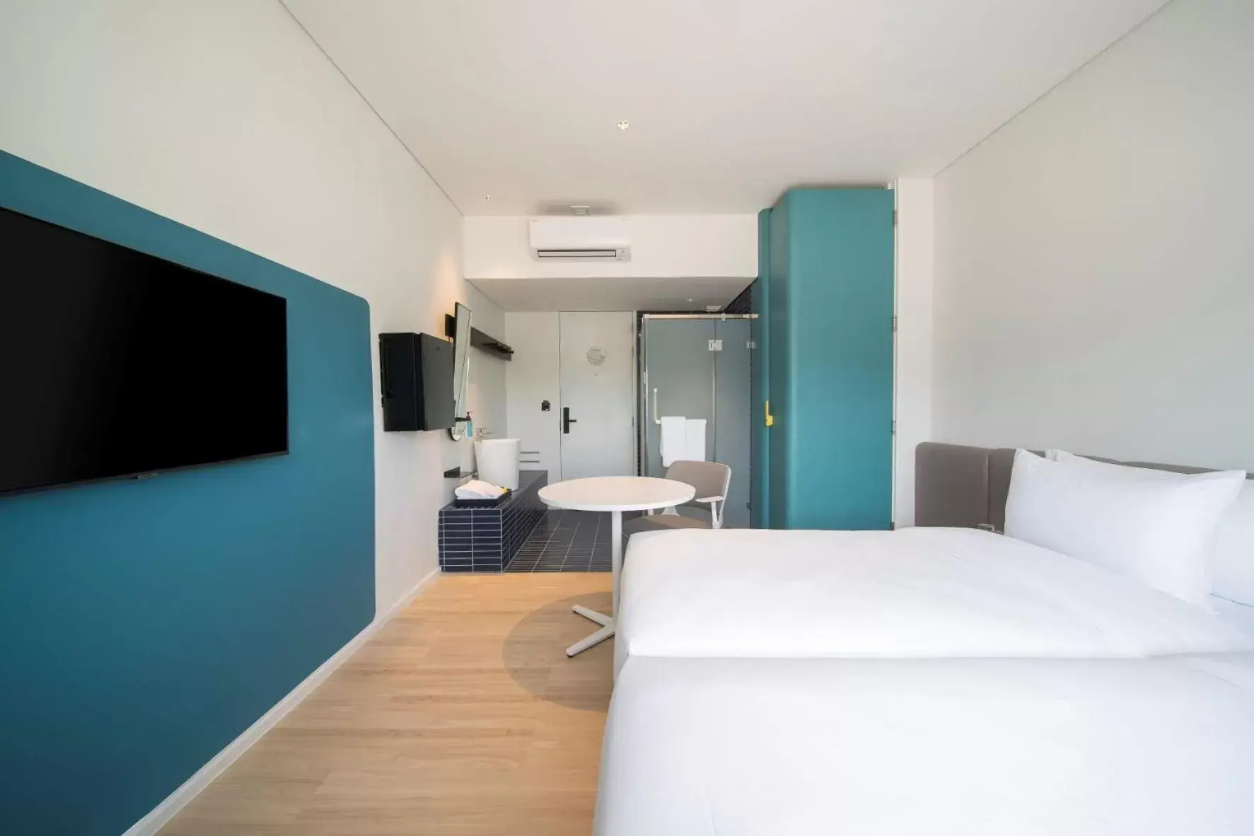 Bed in GO Hotel Bowin at Robinson Lifestyle Bowin Bed in GO Hotel Bowin at Robinson Lifestyle Bowin