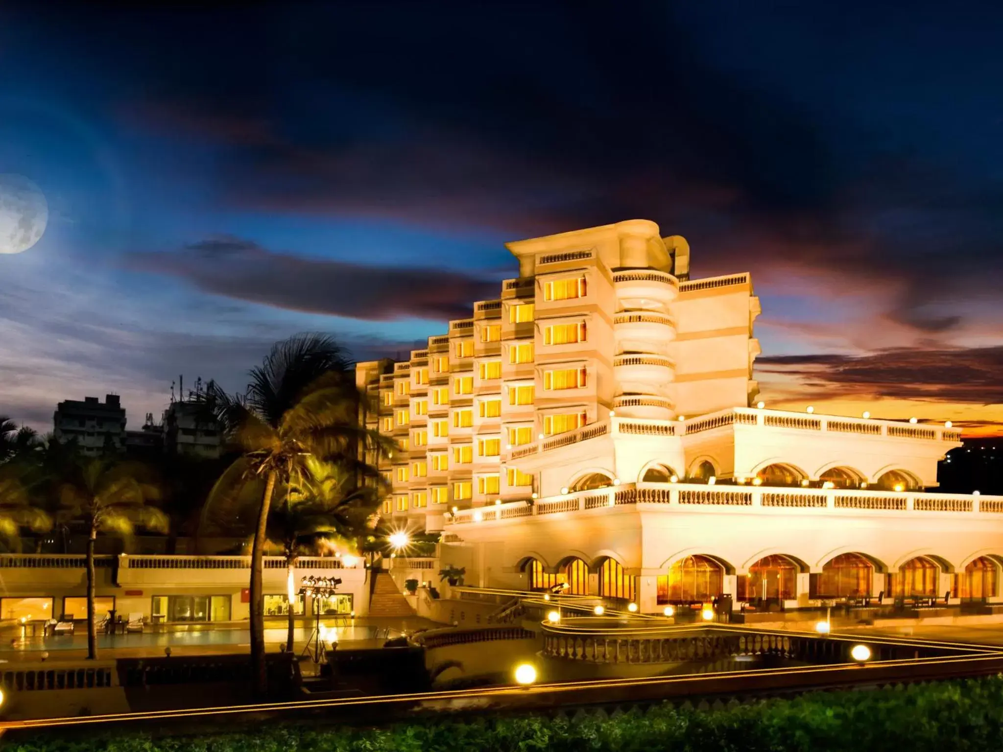 Facade/entrance, Property Building in The Gateway Hotel Beach Road Visakhapatnam