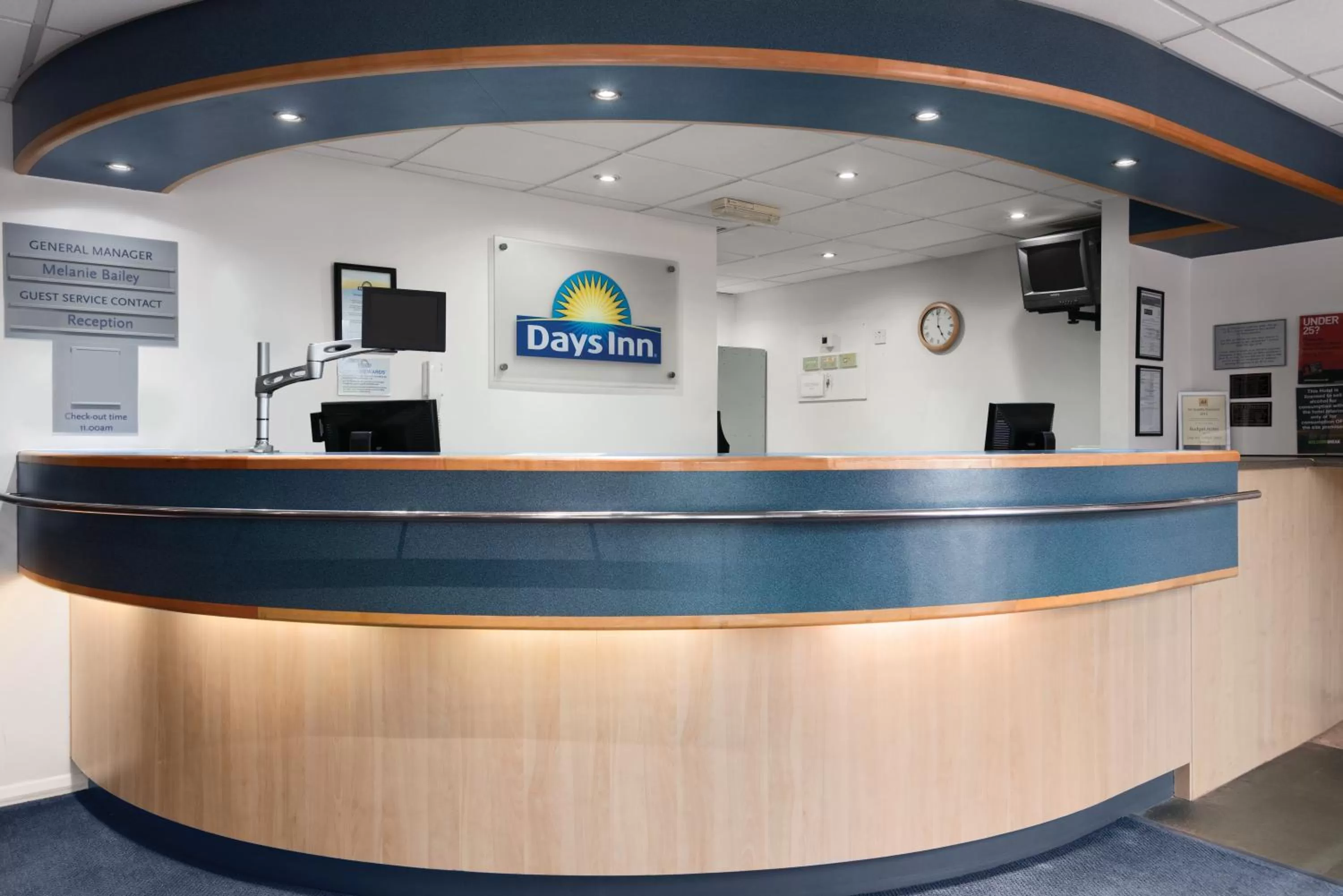 Lobby or reception in Days Inn by Wyndham Telford Ironbridge