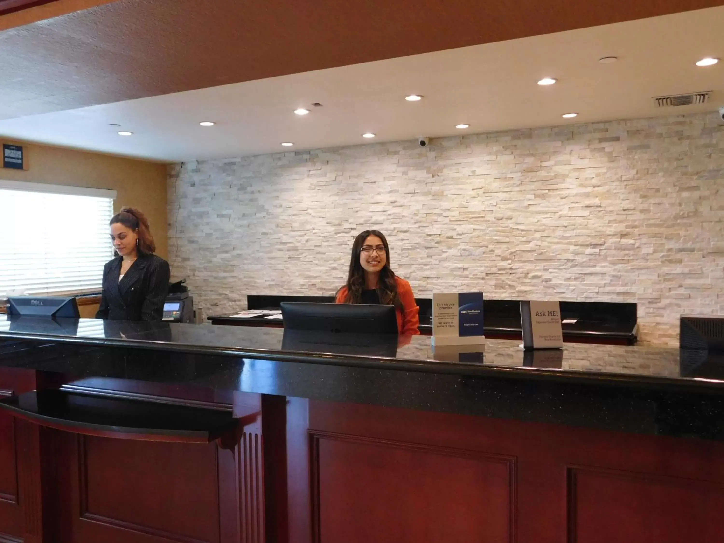 Staff, Lobby/Reception in Best Western Plus - Anaheim Orange County Hotel