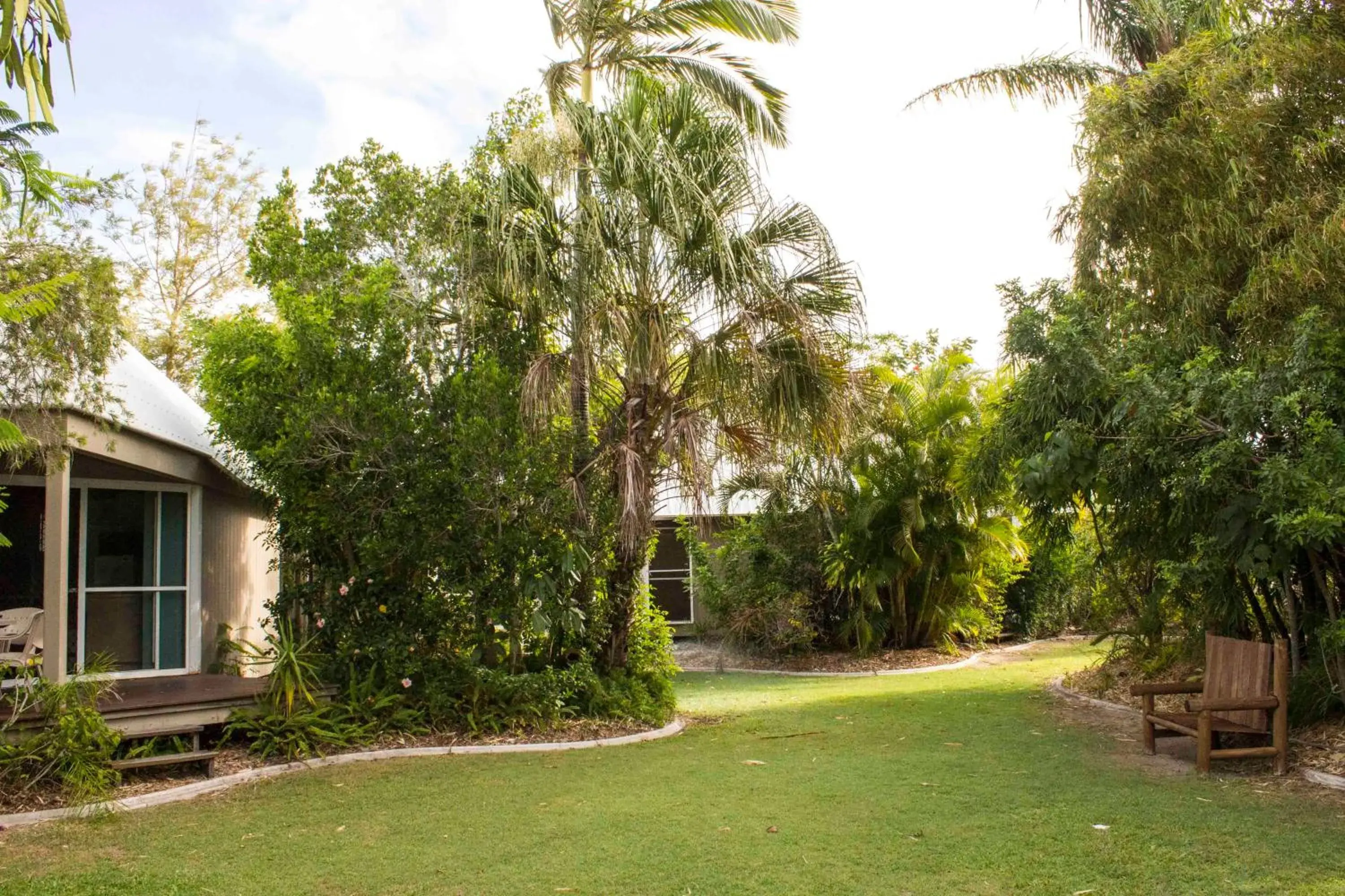 Area and facilities, Garden in Kellys Beach Resort