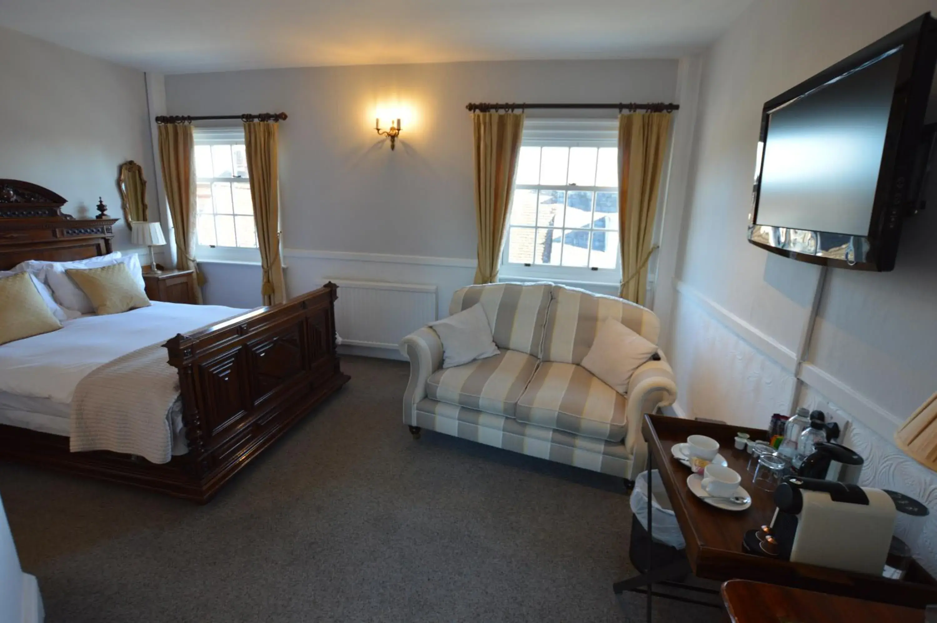 Seating Area in Chantry Hotel