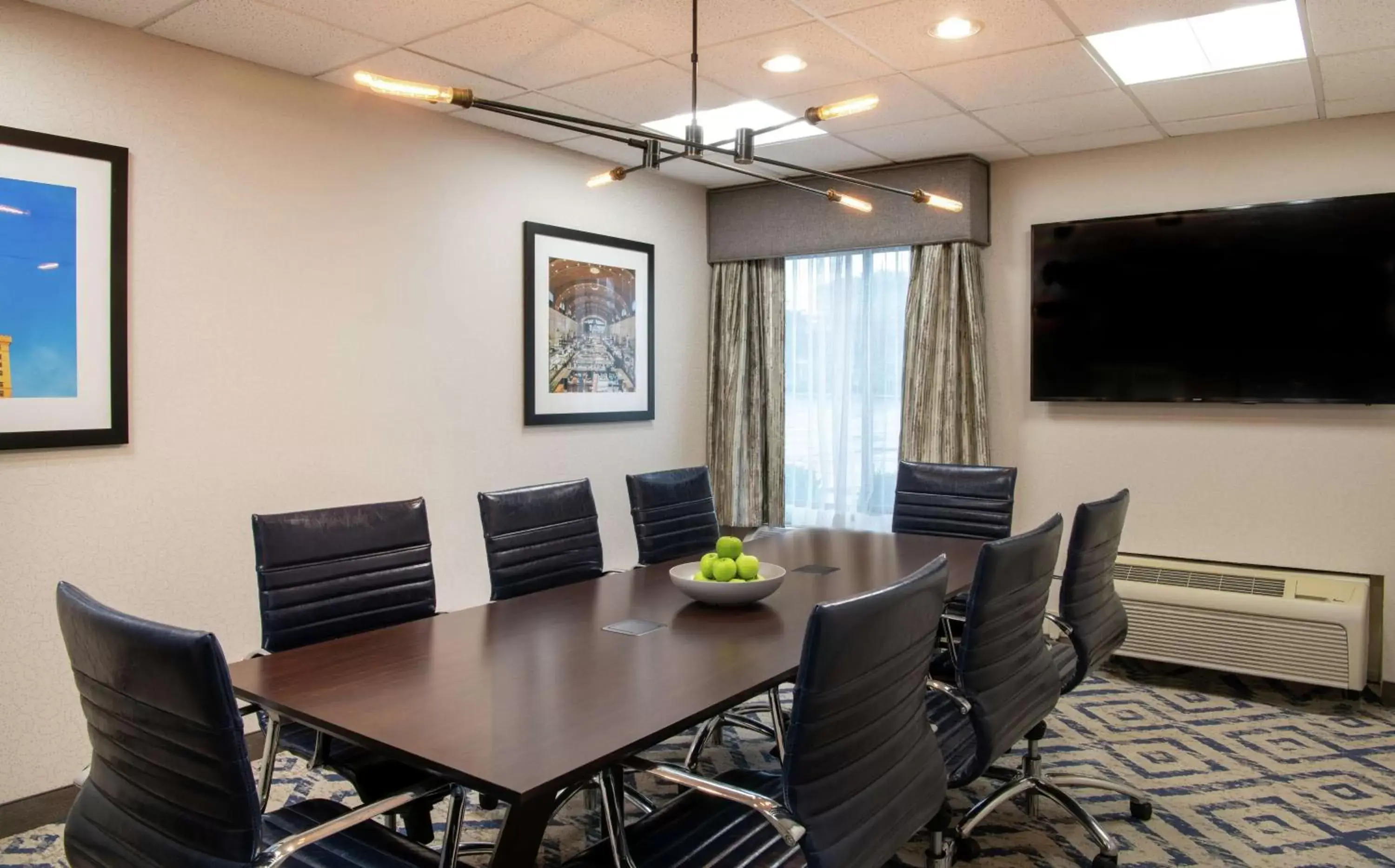 Meeting/conference room, Dining Area in Hampton Inn Cleveland-Solon