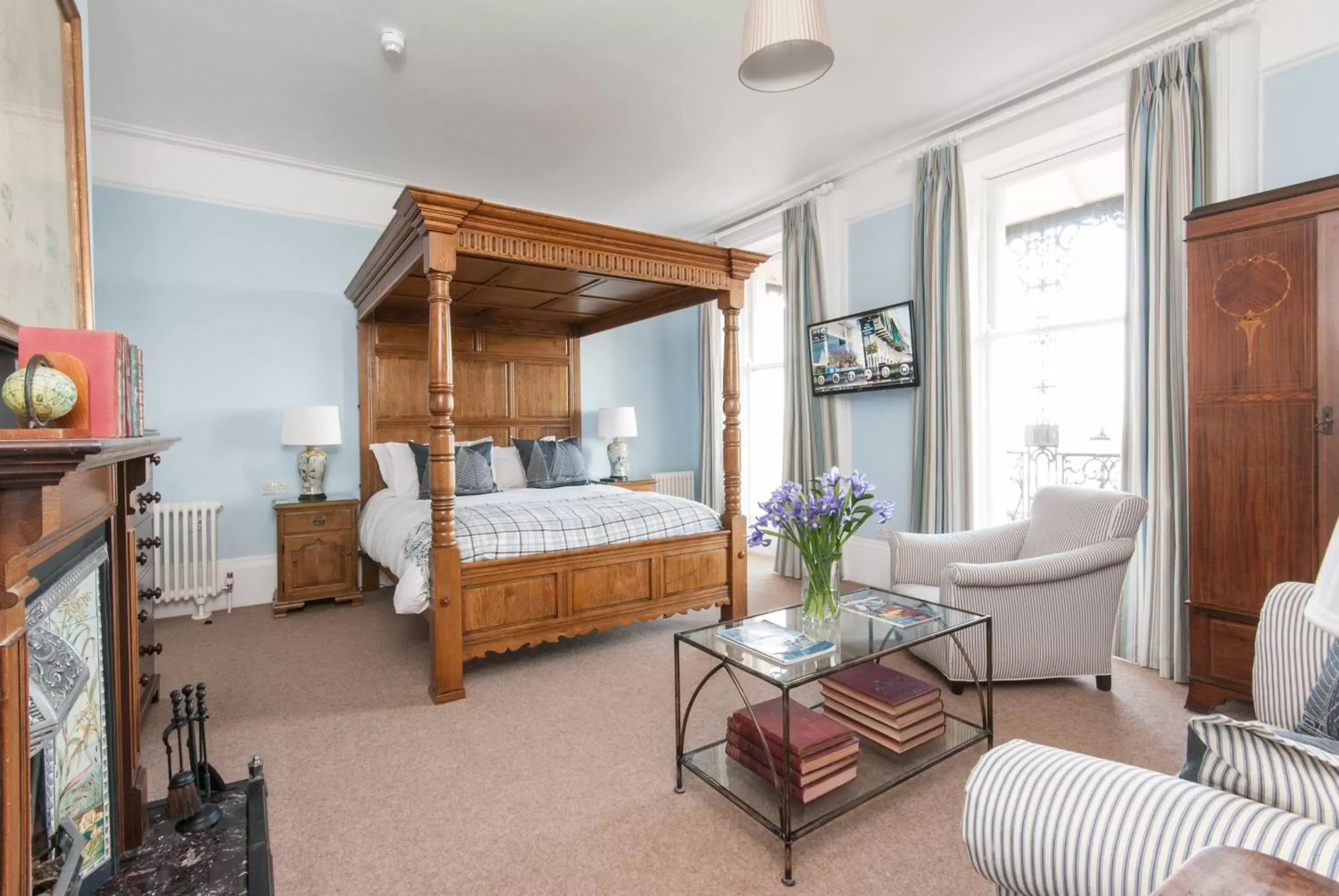 Bedroom in The Royal Harbour Hotel