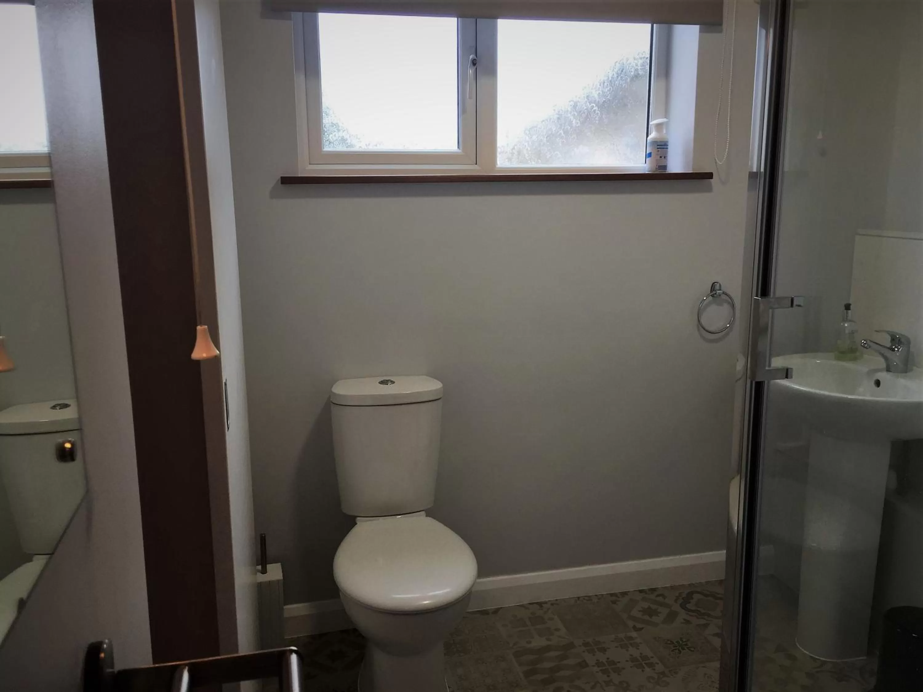 Bathroom in Blyth Lodge B&B