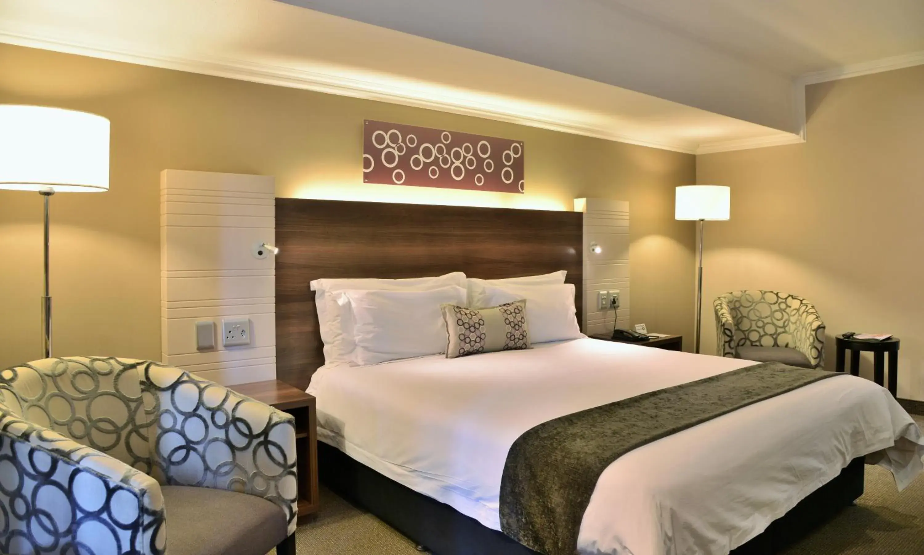 Bed in Birchwood Hotel and OR Tambo Conference Centre