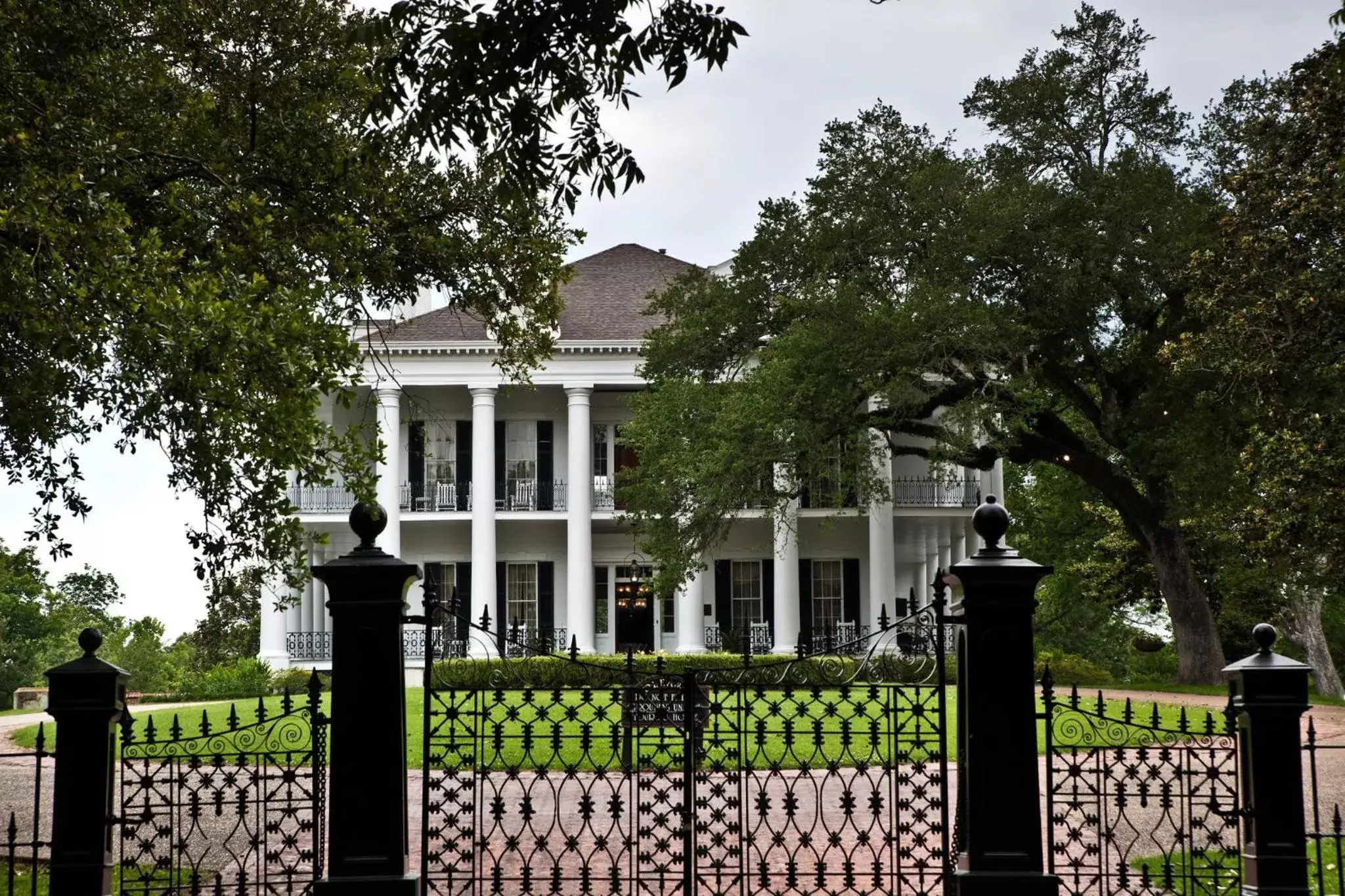 Property Building in Dunleith Historic Inn