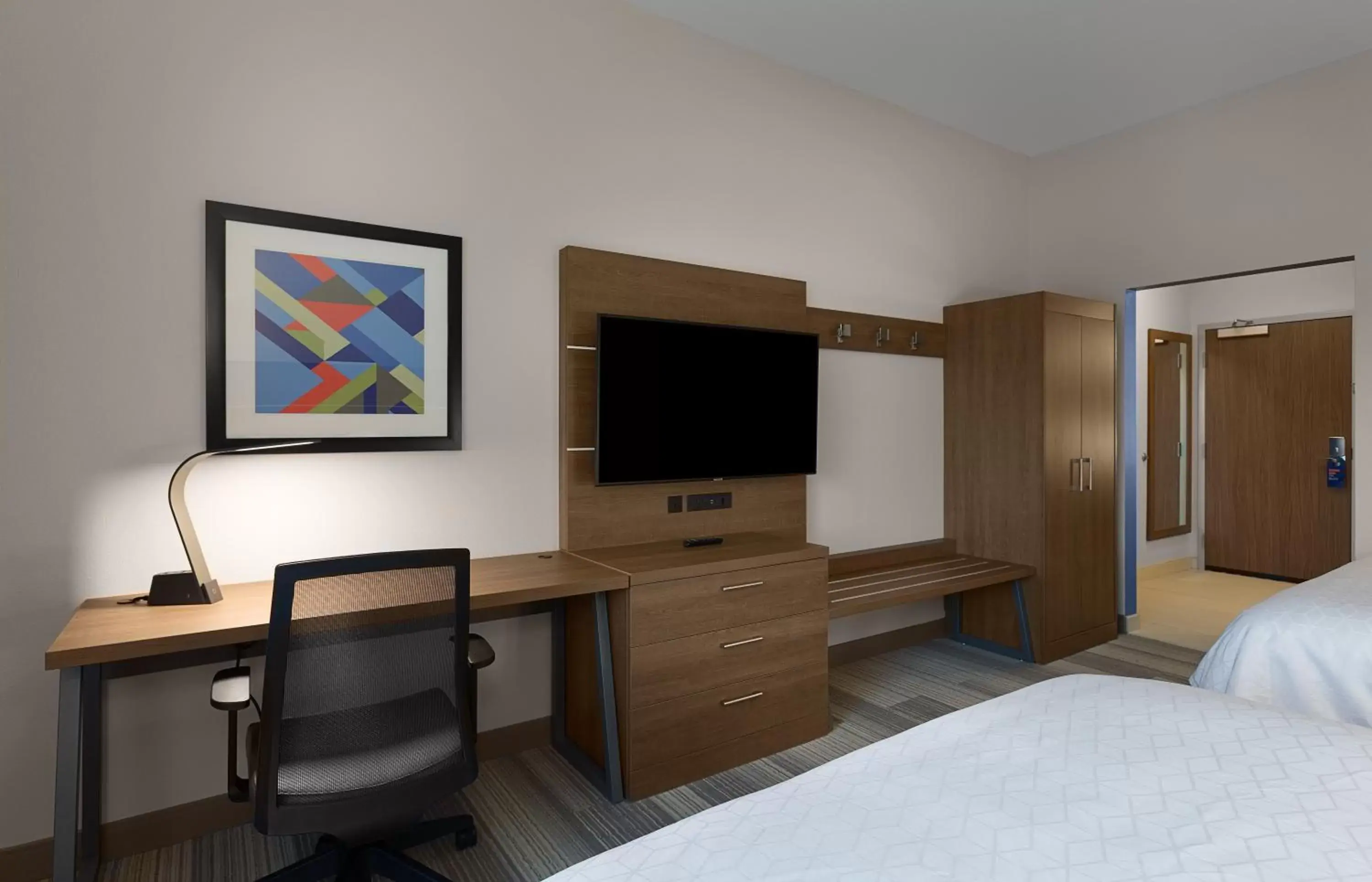 TV and multimedia, TV/Entertainment Center in Holiday Inn Express & Suites - Fayetteville South, an IHG Hotel