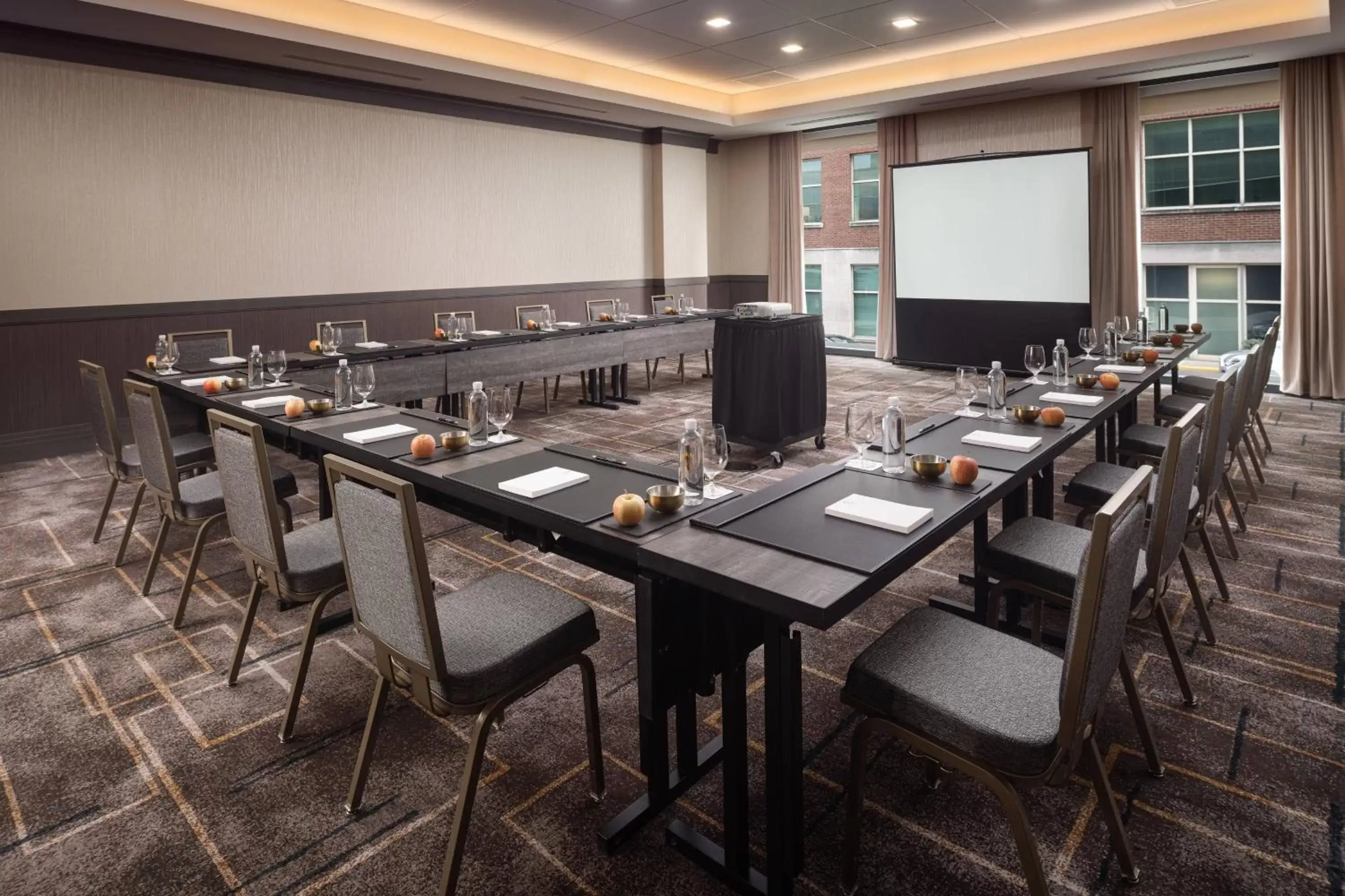 Meeting/conference room, Restaurant/Places to Eat in Hotel Distil, Autograph Collection