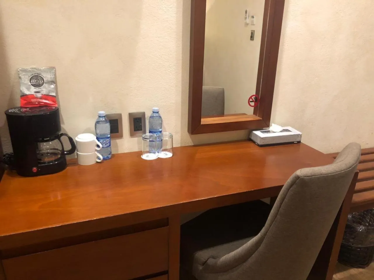 Coffee/tea facilities in Hotel Madero