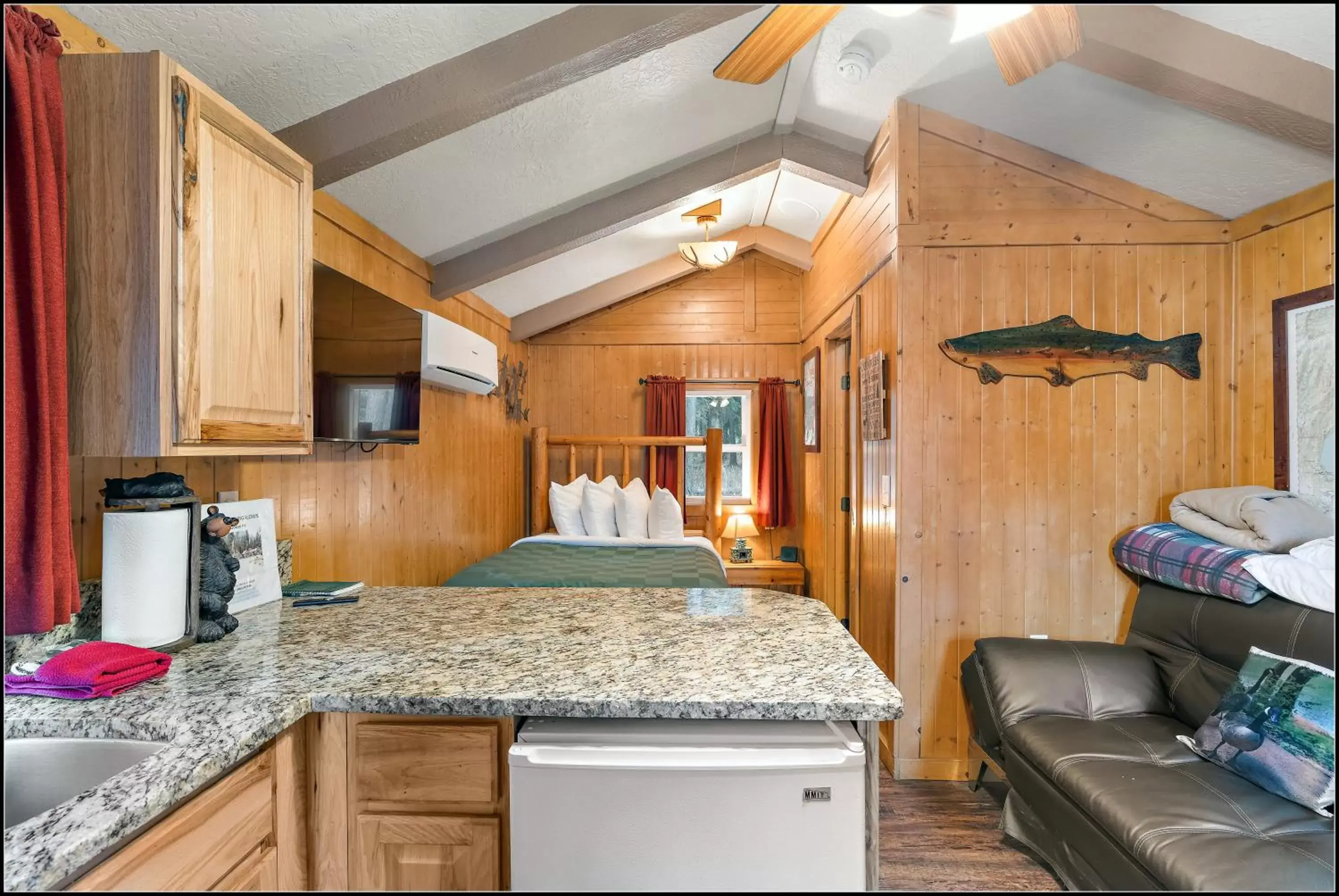 Bed, Kitchen/Kitchenette in Brundage Bungalows