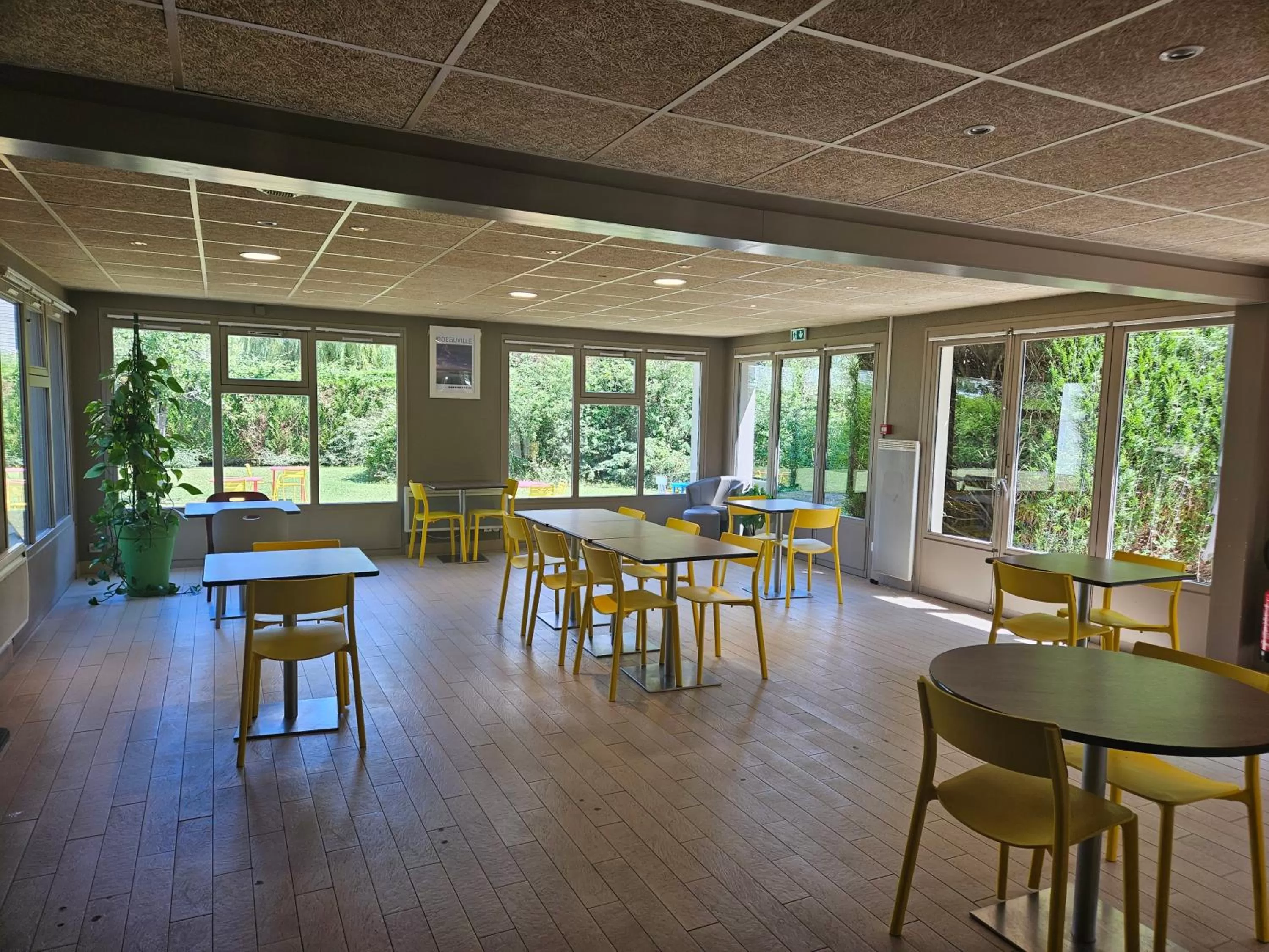 Breakfast in Campanile Deauville Saint-Arnoult