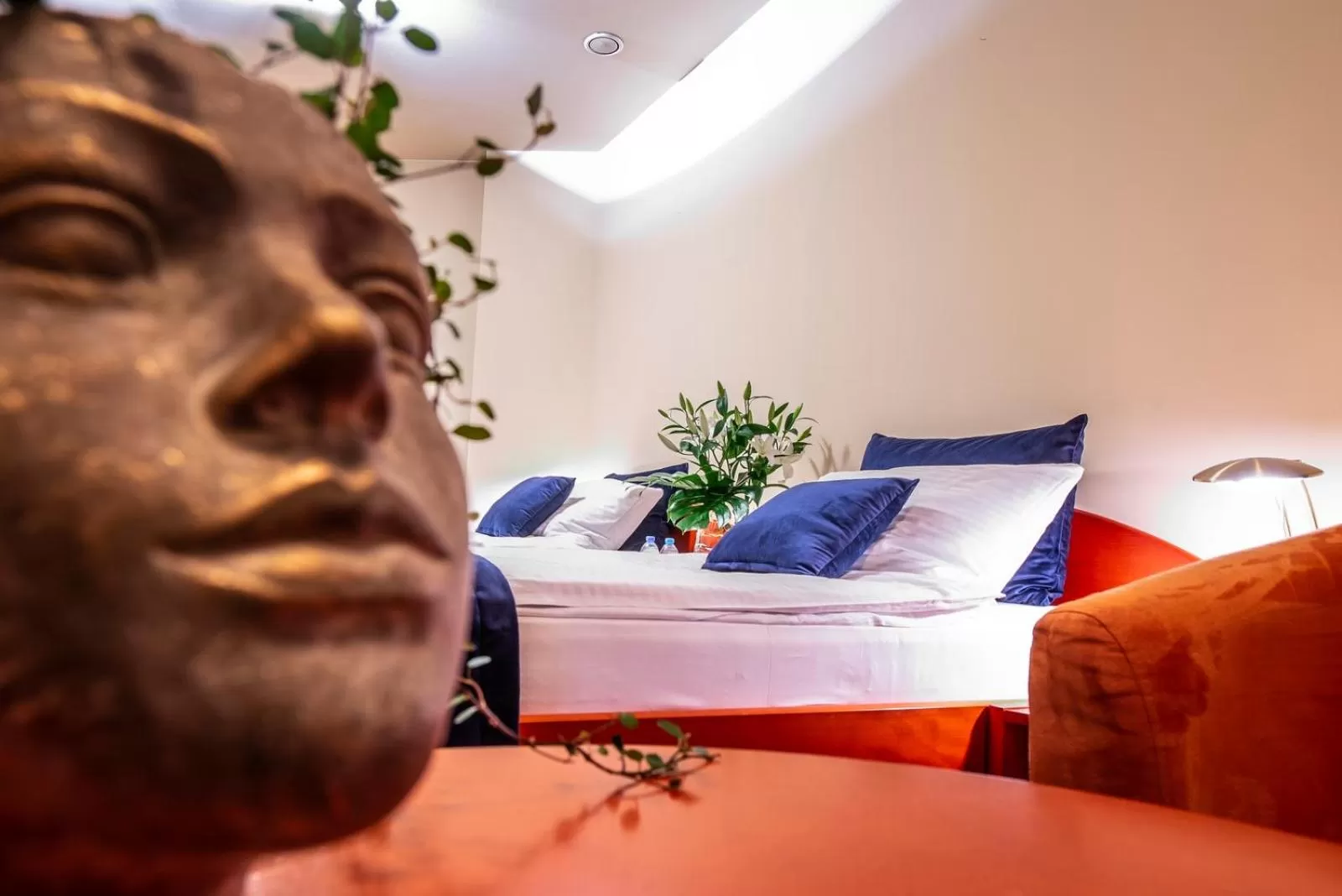 Photo of the whole room, Bed in Hotel Royal