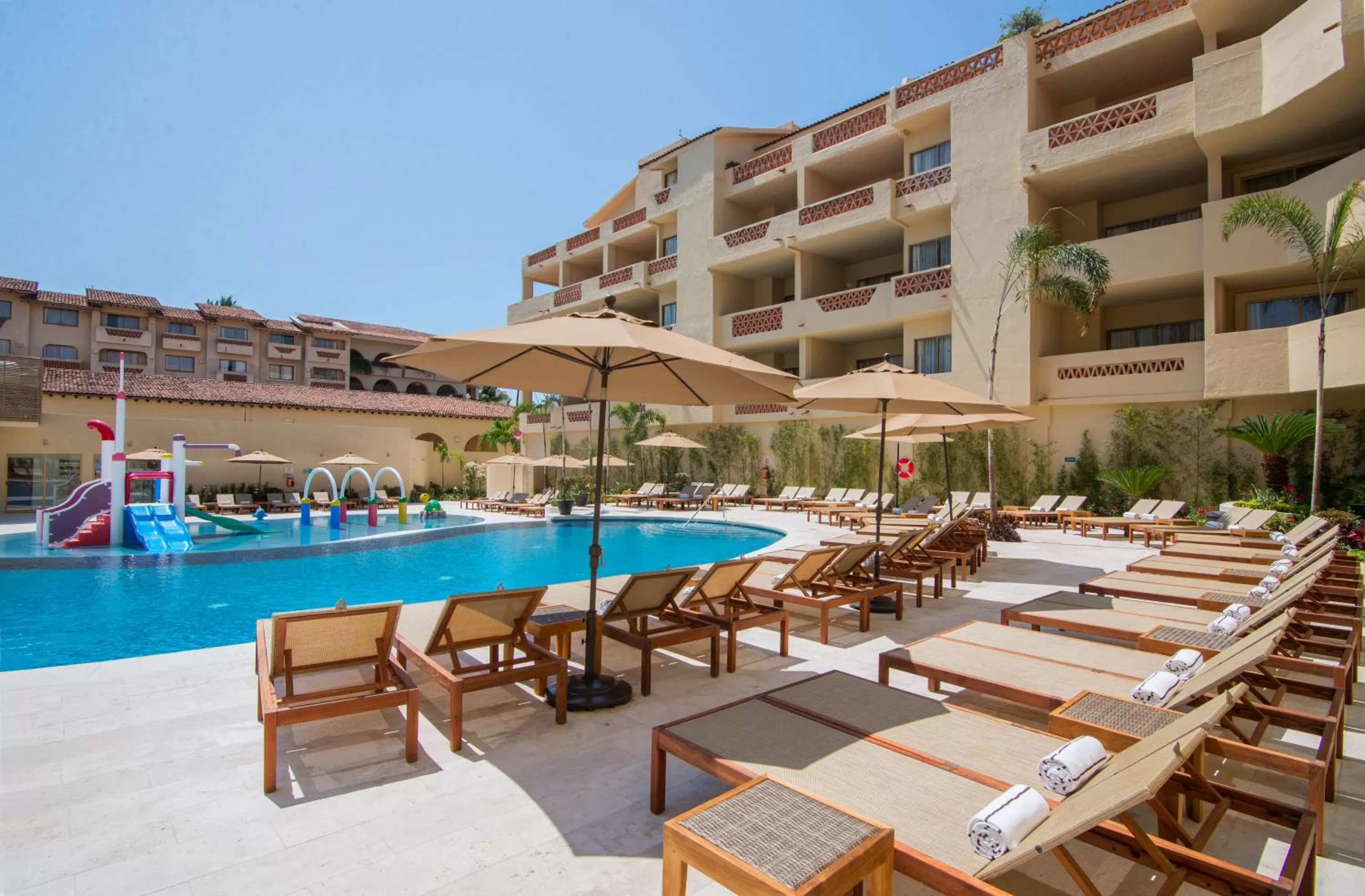 Swimming pool in Canto del Sol Puerto Vallarta All Inclusive