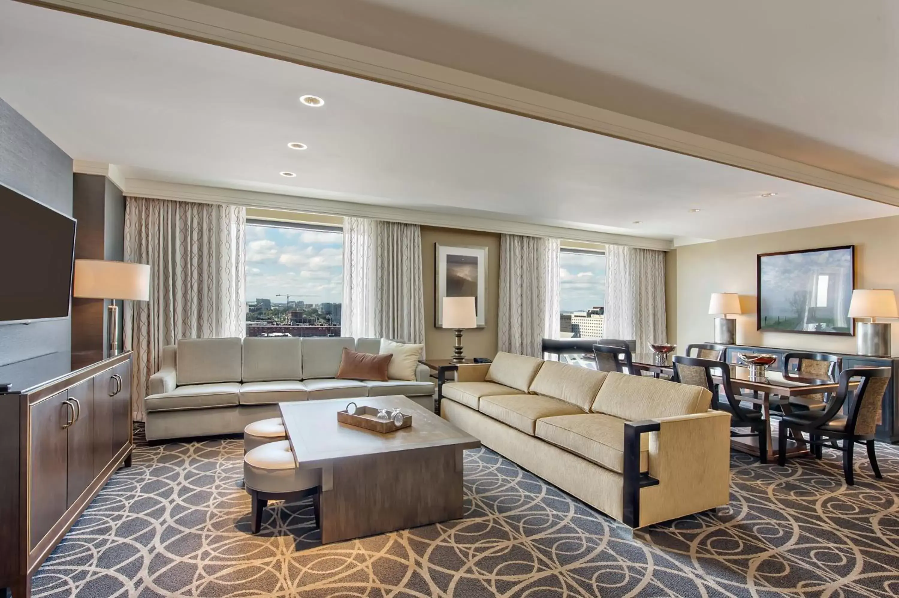 Luxury Suite in Omni Nashville Hotel