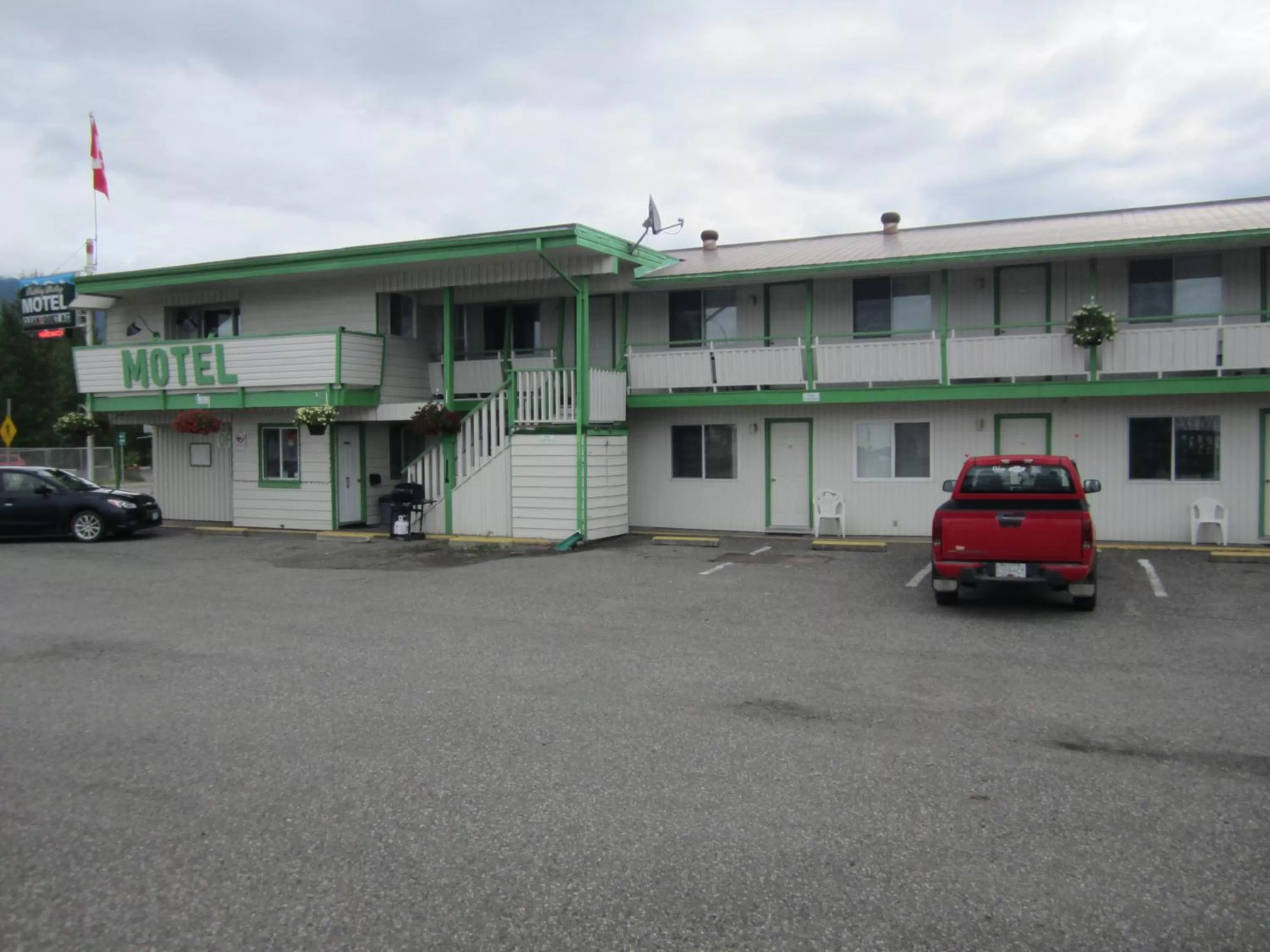 Facade/entrance in Bulkley Valley Motel