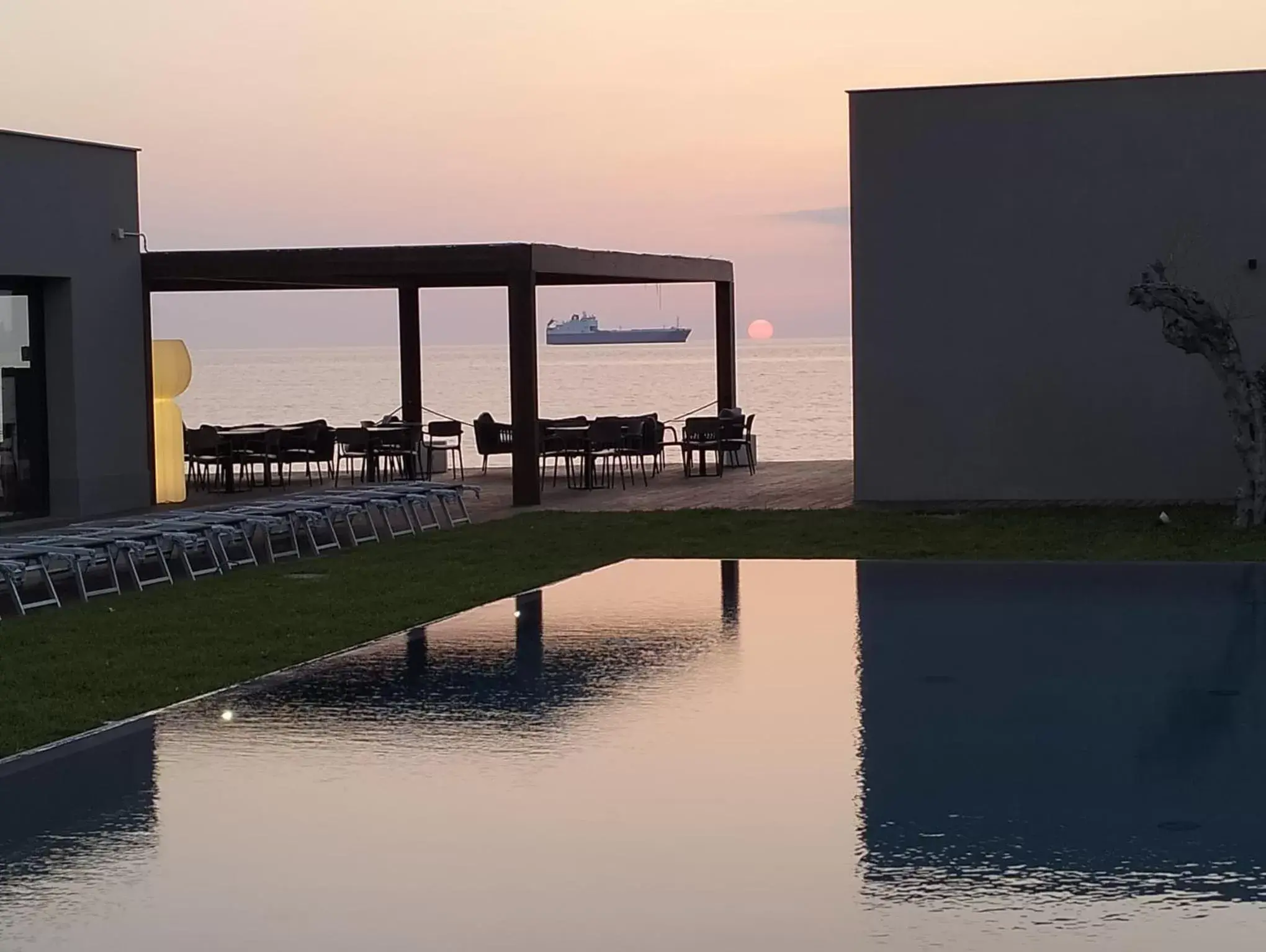 Swimming Pool in Hotel Punta Tipa