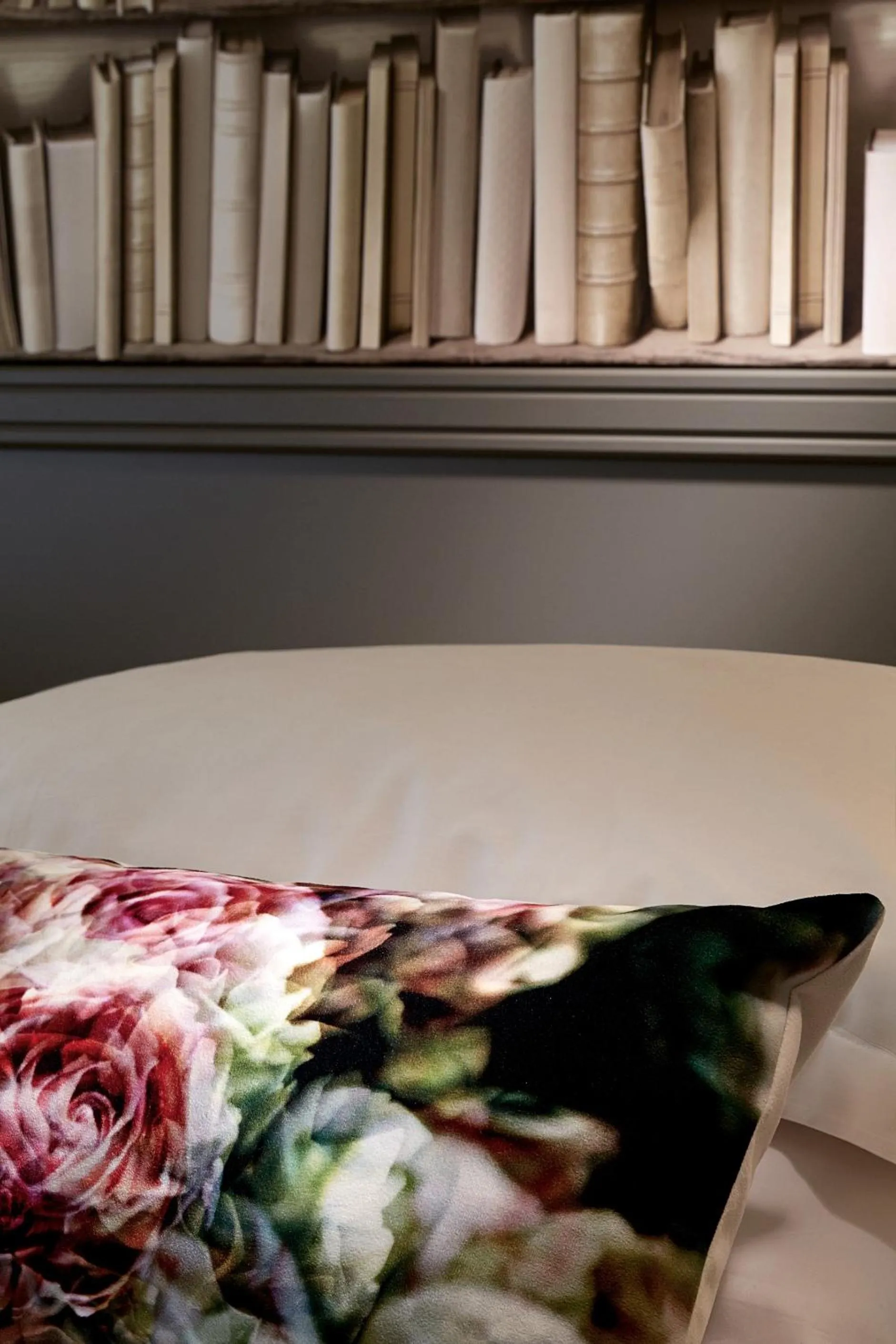 Bed in Hotel America