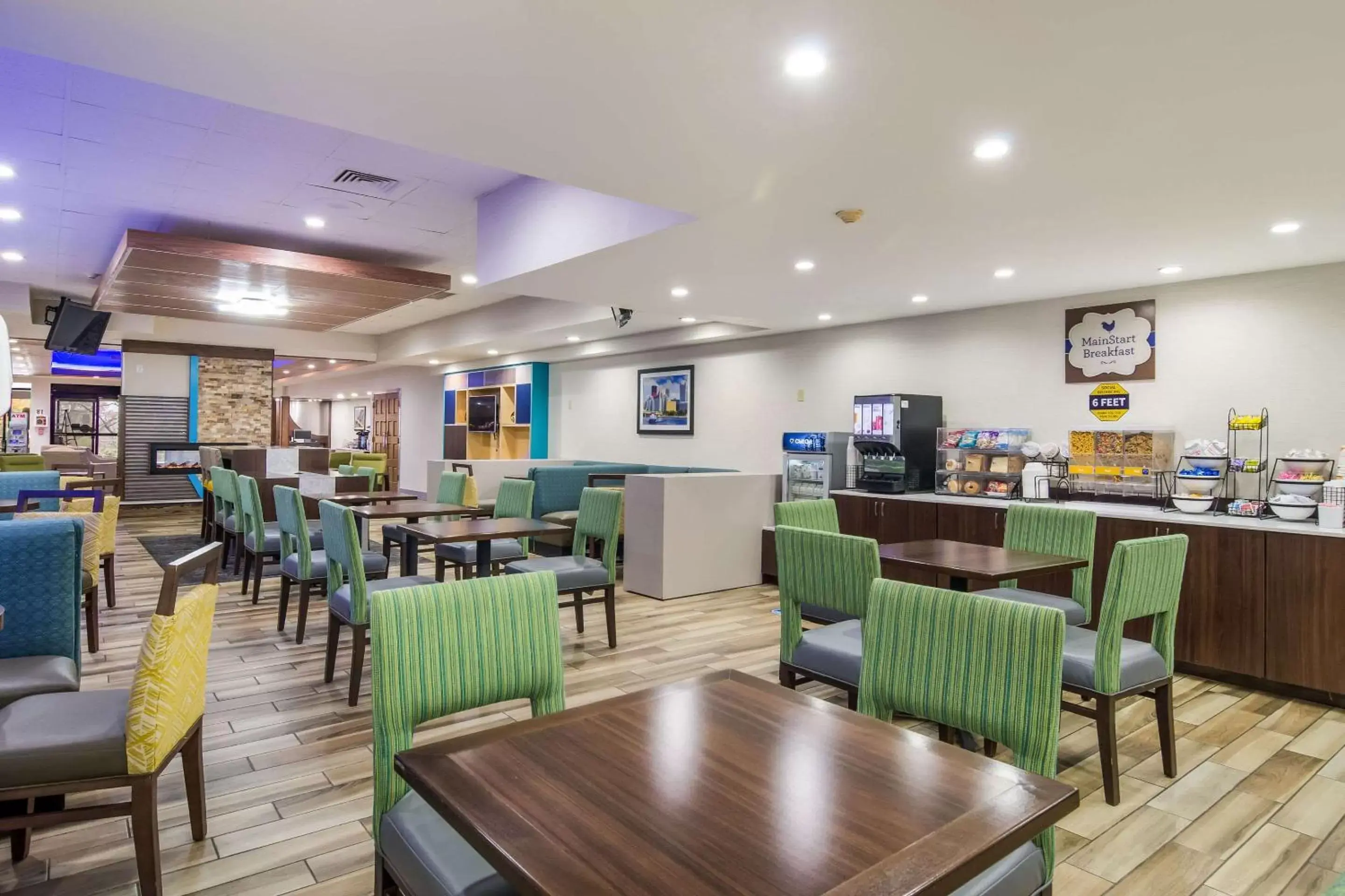 Restaurant/Places to Eat in Comfort Inn and Suites Pittsburgh