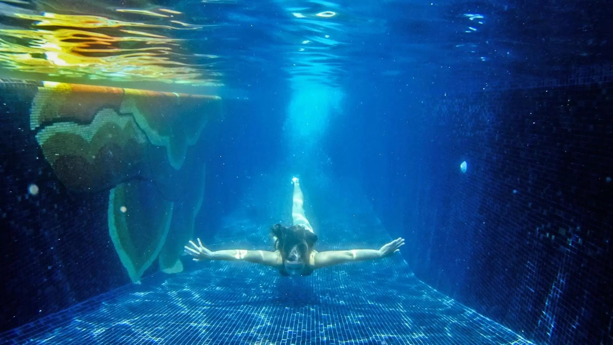 Swimming pool in Cabane Container Hotel - ADULTS ONLY