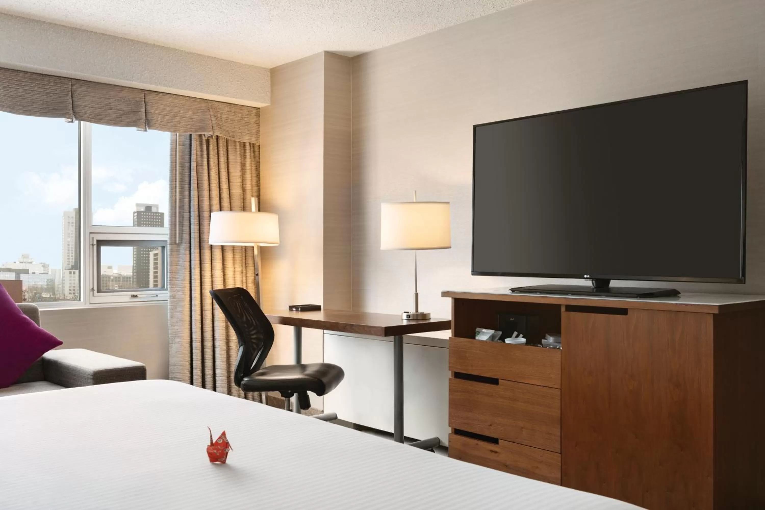 TV and multimedia in Coast Edmonton Plaza Hotel by APA