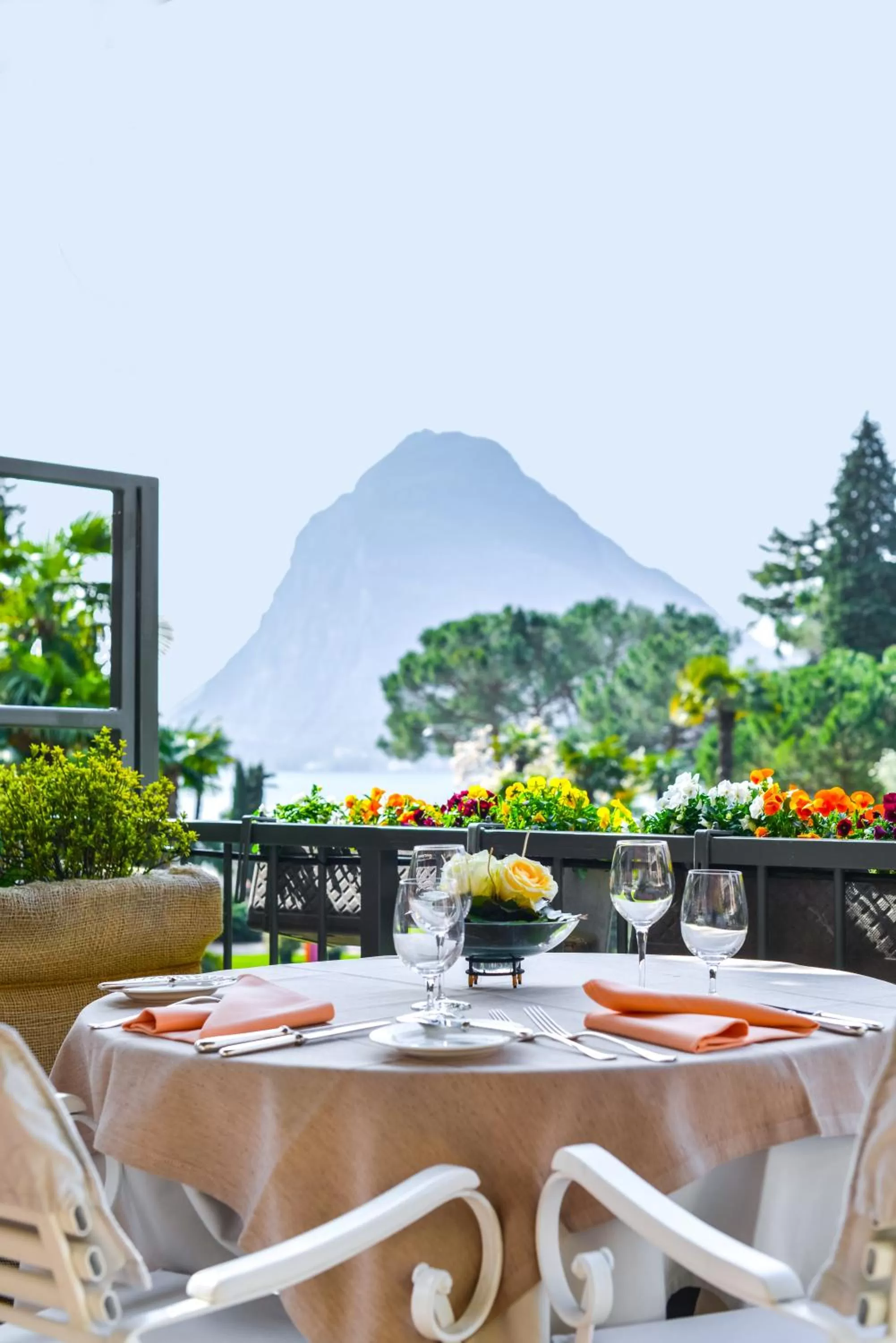 Restaurant/places to eat in Grand Hotel Villa Castagnola