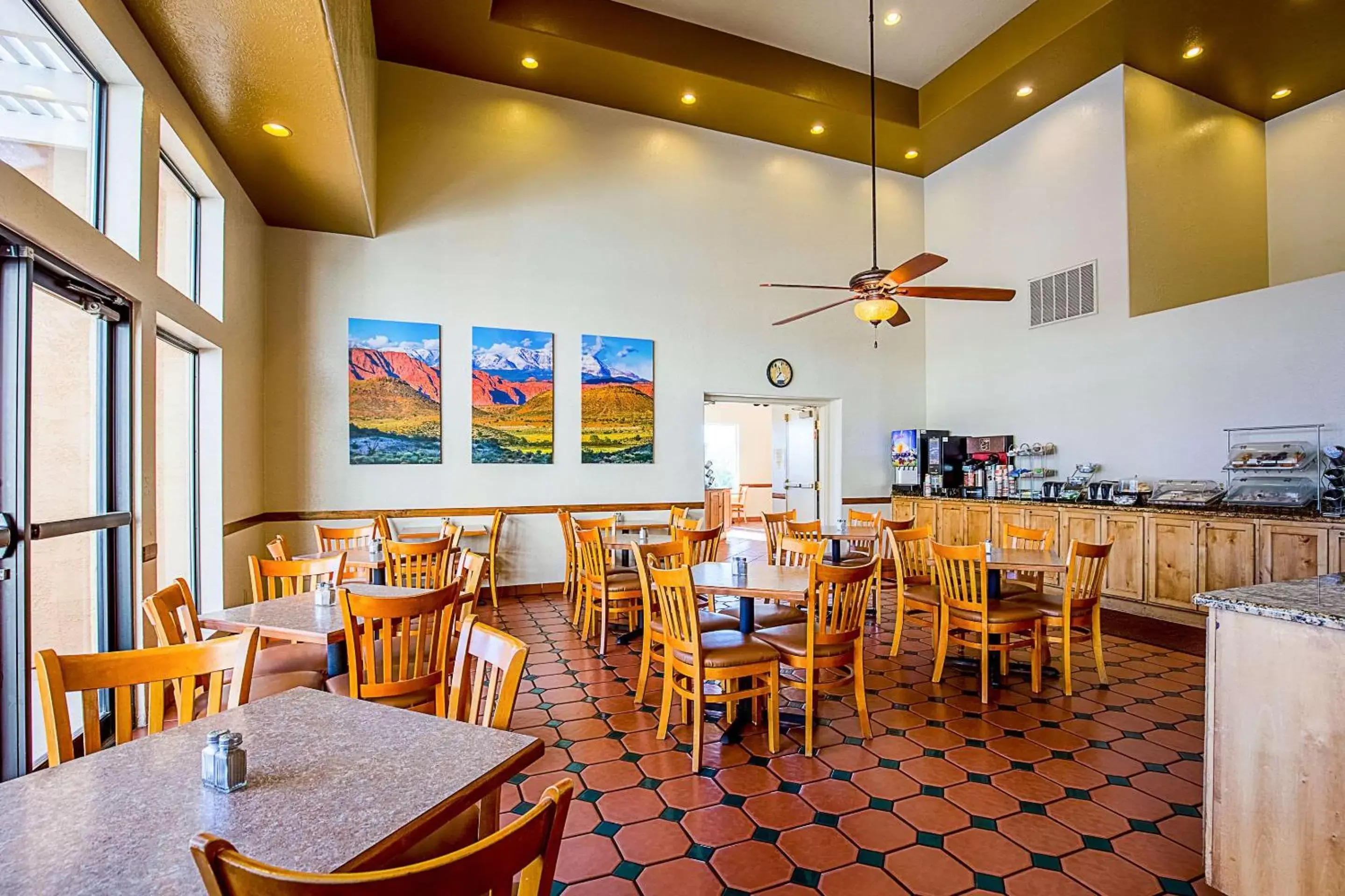 Restaurant/Places to Eat in Clarion Suites St George - Convention Center Area
