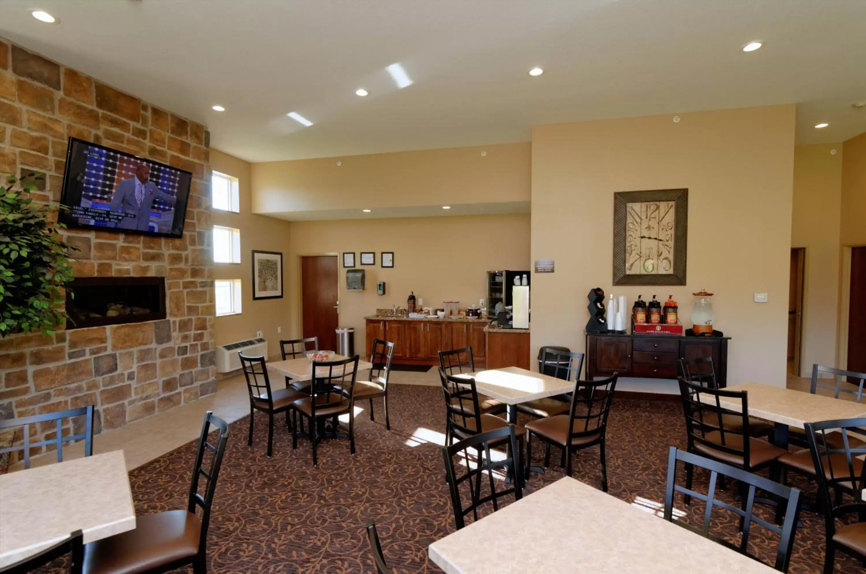 Breakfast, Restaurant/Places to Eat in Cobblestone Inn & Suites Fort Madison
