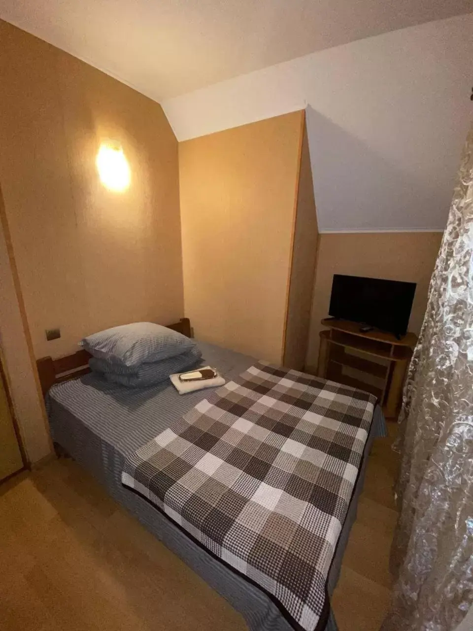 Small Double Room in Inn Khlibodarskiy Small Double Room in Inn Khlibodarskiy