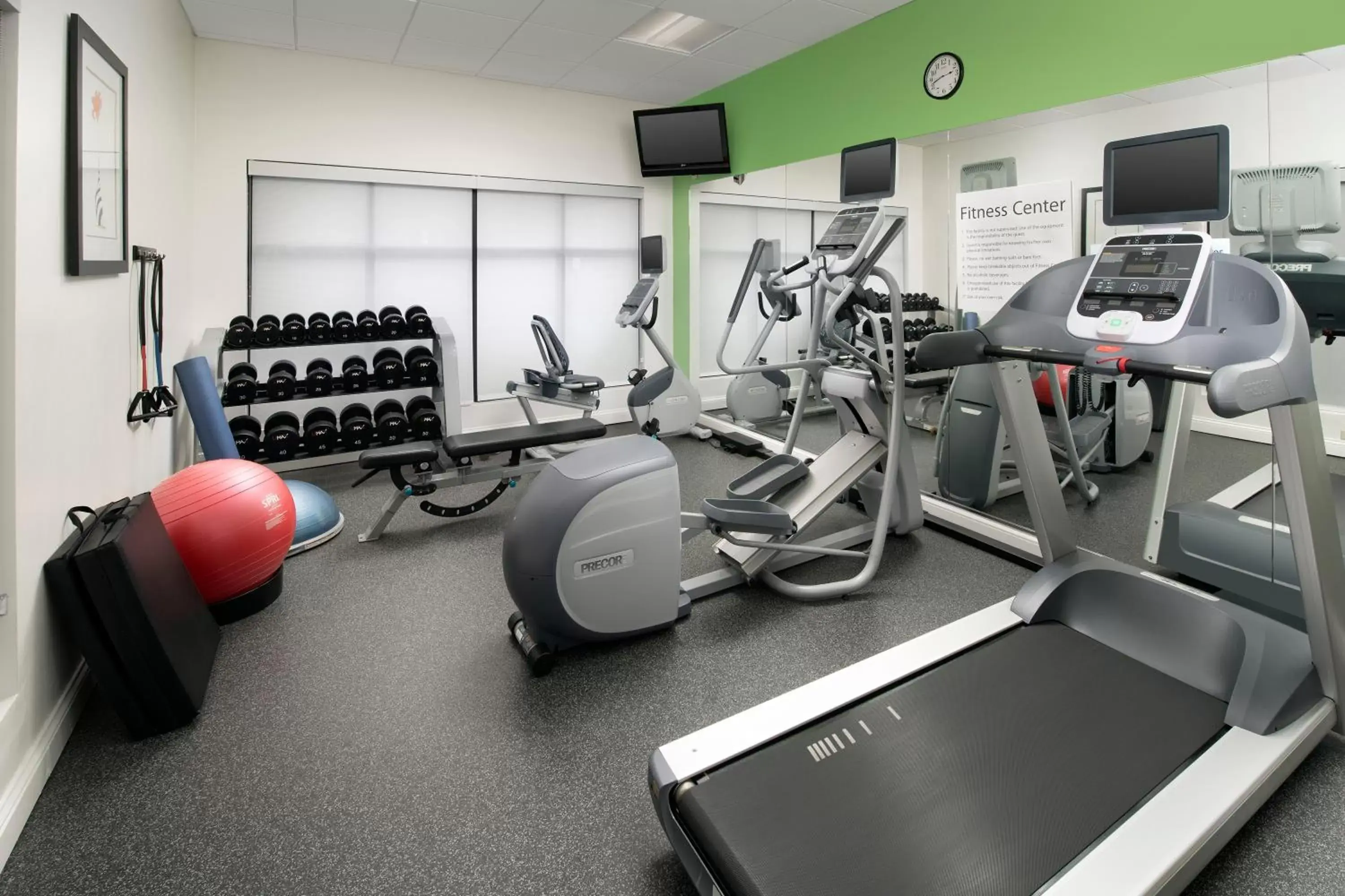 Spa and wellness centre/facilities, Fitness Center/Facilities in Holiday Inn Express Knoxville-Strawberry Plains, an IHG Hotel