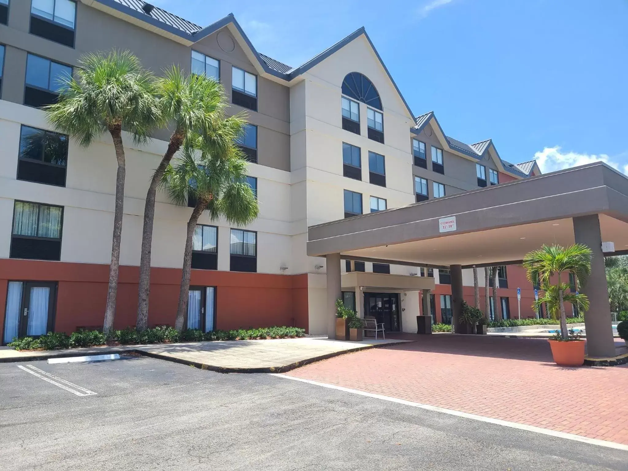 Property Building in Holiday Inn Express Fort Lauderdale North - Executive Airport, an IHG Hotel