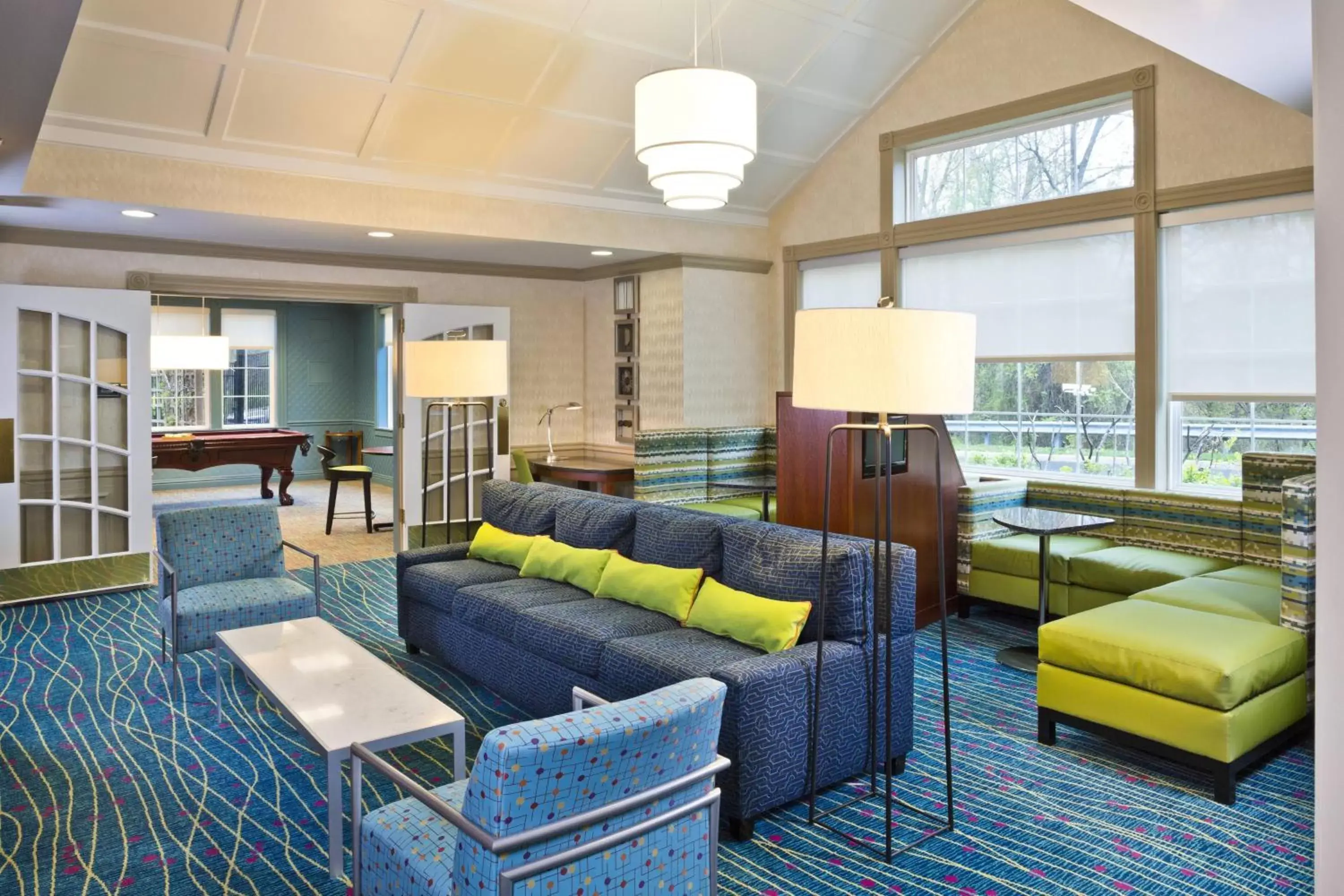 Photo of the whole room, Seating Area in Residence Inn Arundel Mills BWI Airport