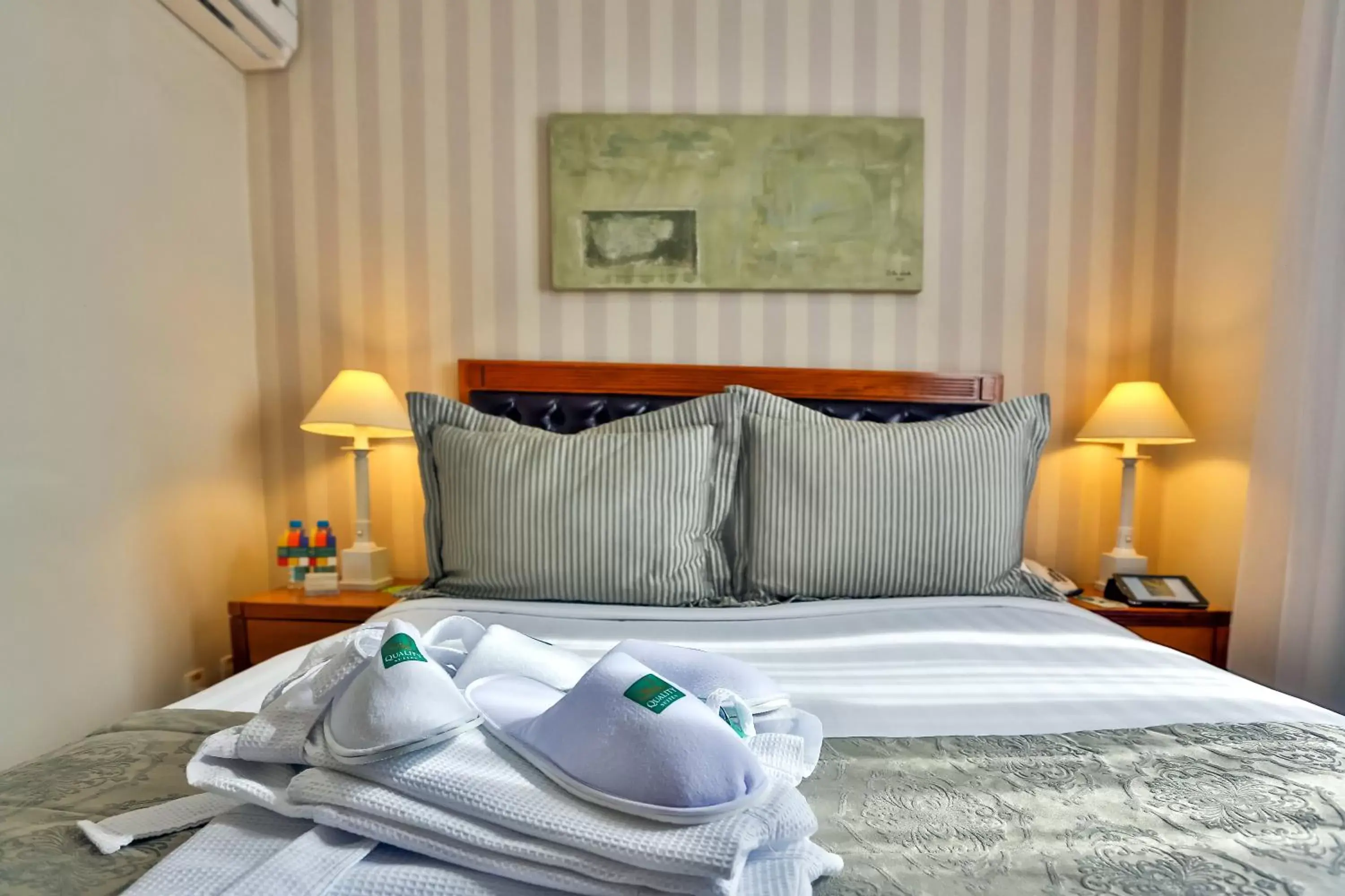 Bed in Quality Suites Vila Olimpia Bed in Quality Suites Vila Olimpia