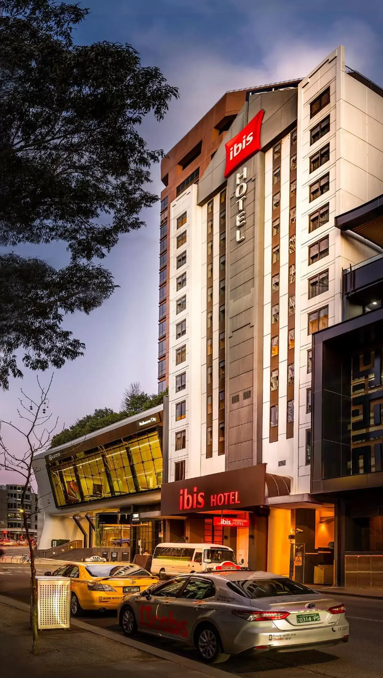 Property Building in ibis Melbourne Hotel and Apartments