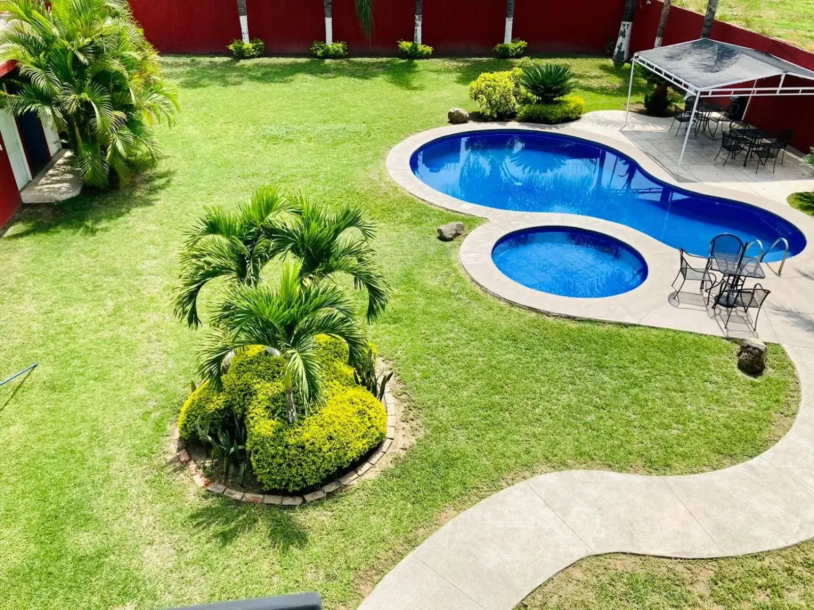 Garden, Pool View in Hotel Cascada