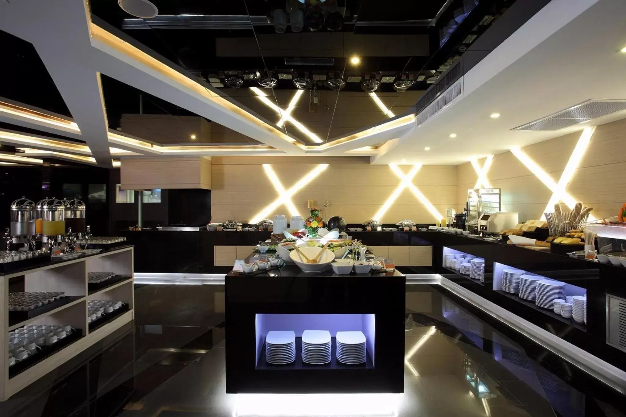 Restaurant/places to eat in De Mandarin Nova Express Hotel