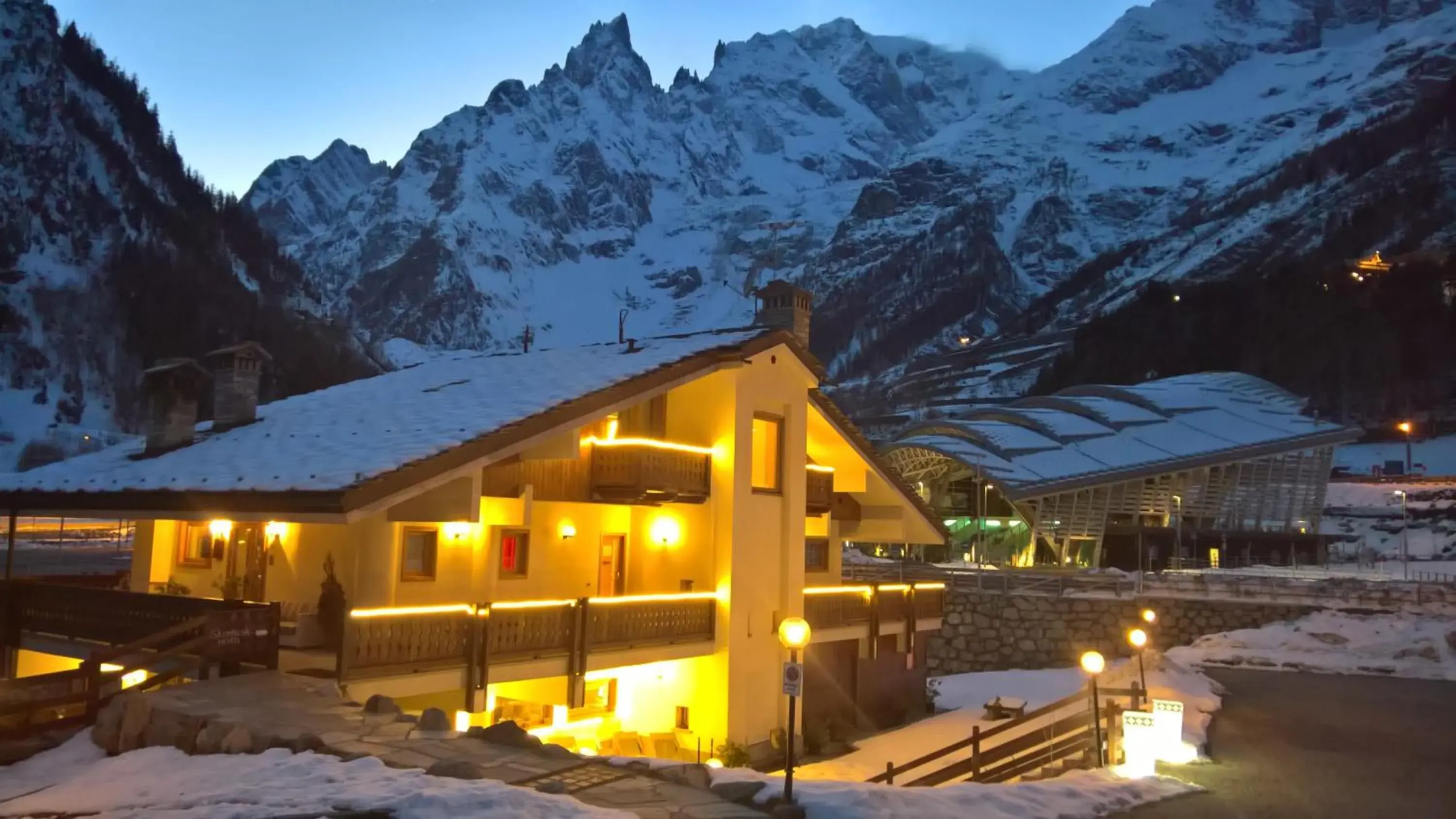 Property building, Winter in Shatush Hotel