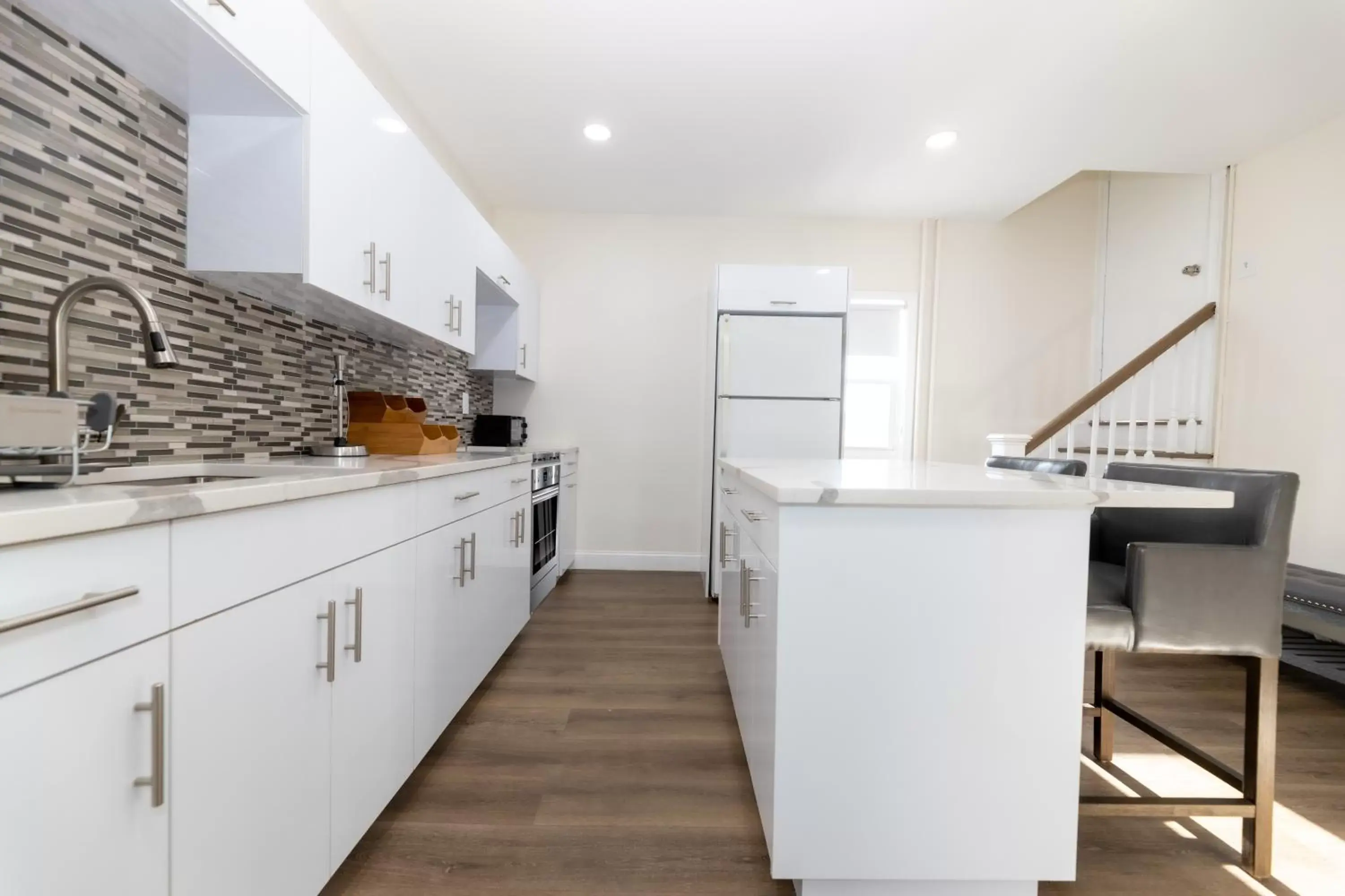 Kitchen or kitchenette, Kitchen/Kitchenette in Seaside Sands Inn