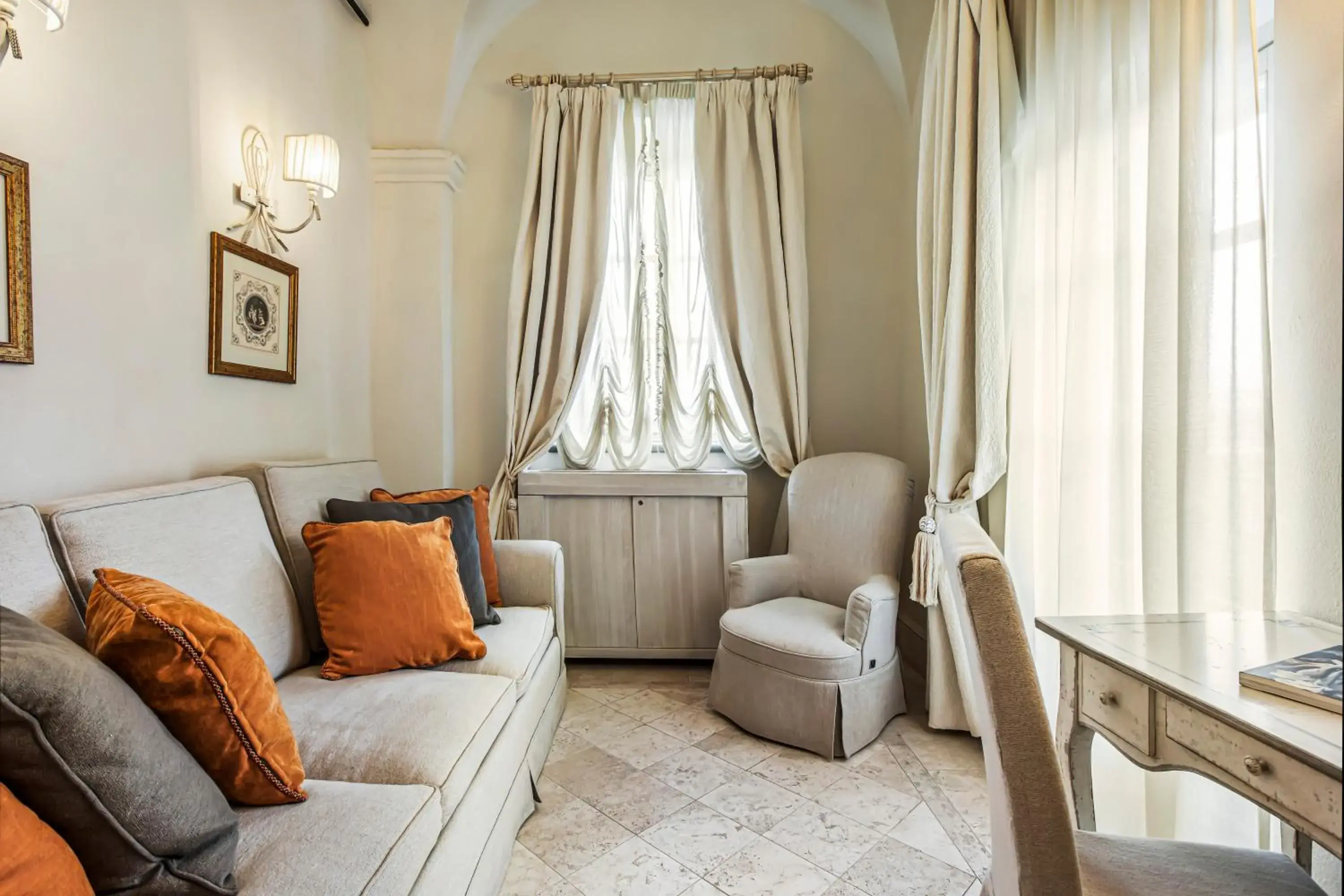 Bedroom, Seating Area in Monastero Di Cortona Hotel & Spa