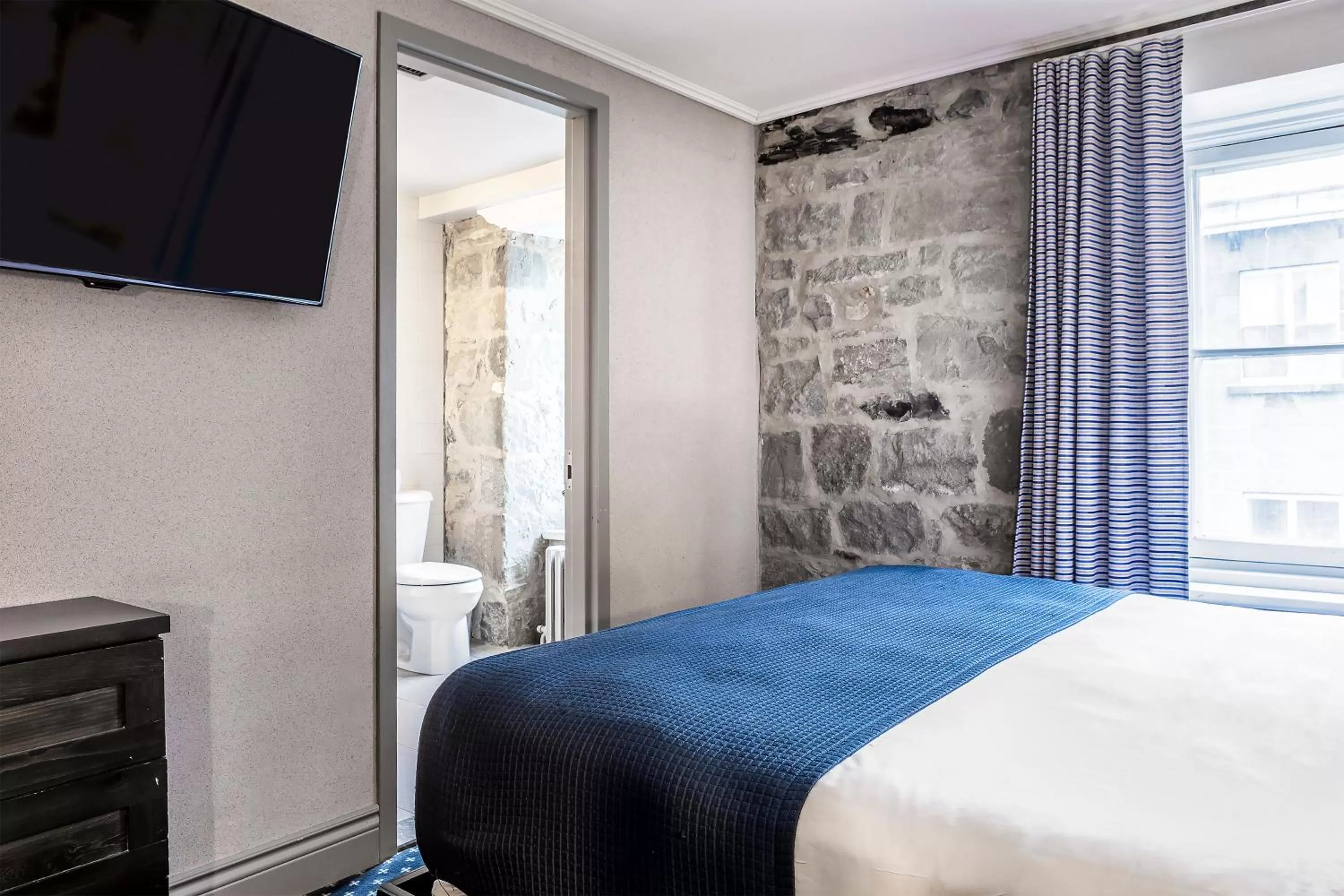 Bed in Hotel Maison du Général