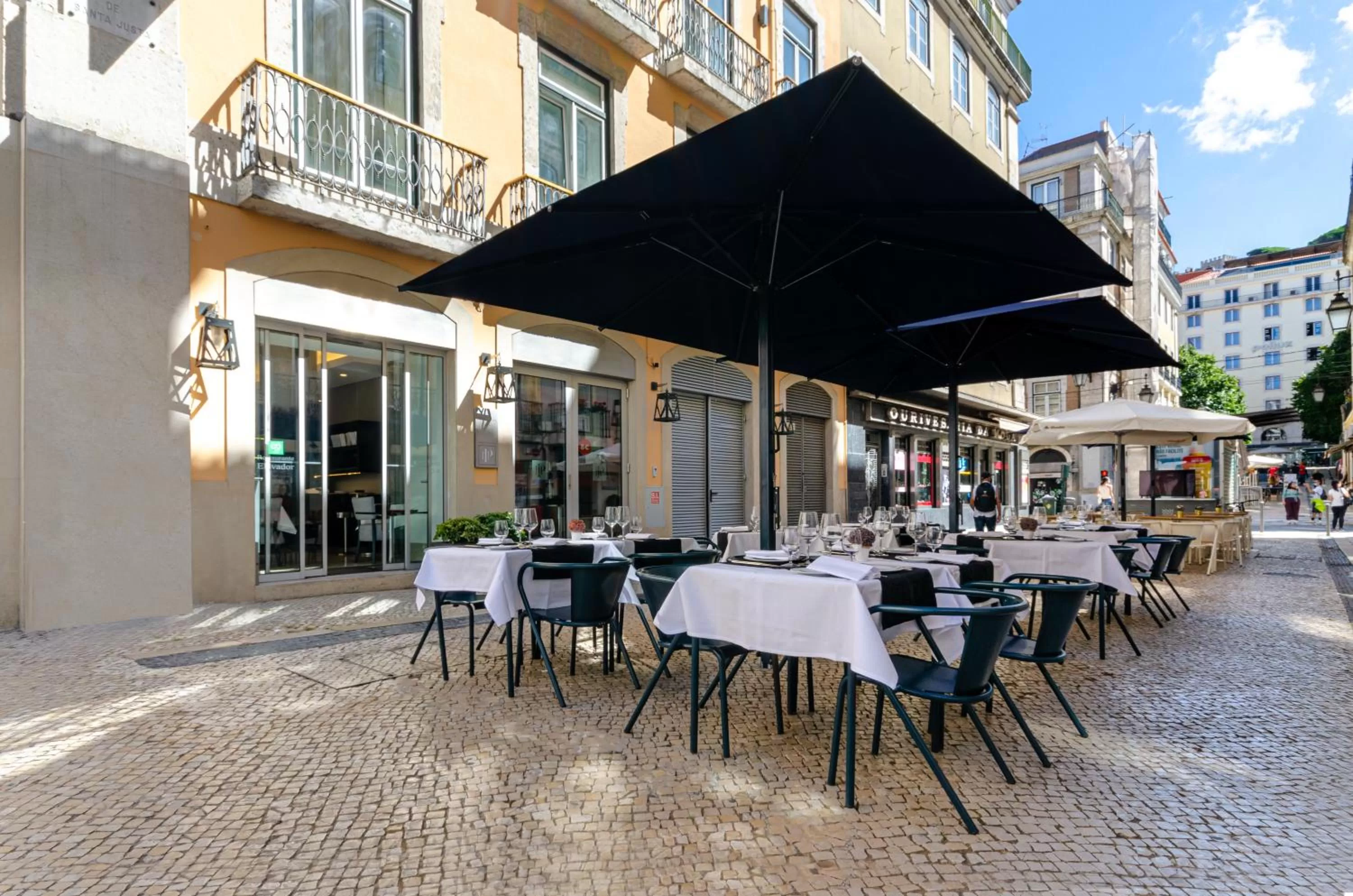 Restaurant/places to eat in Hotel Santa Justa