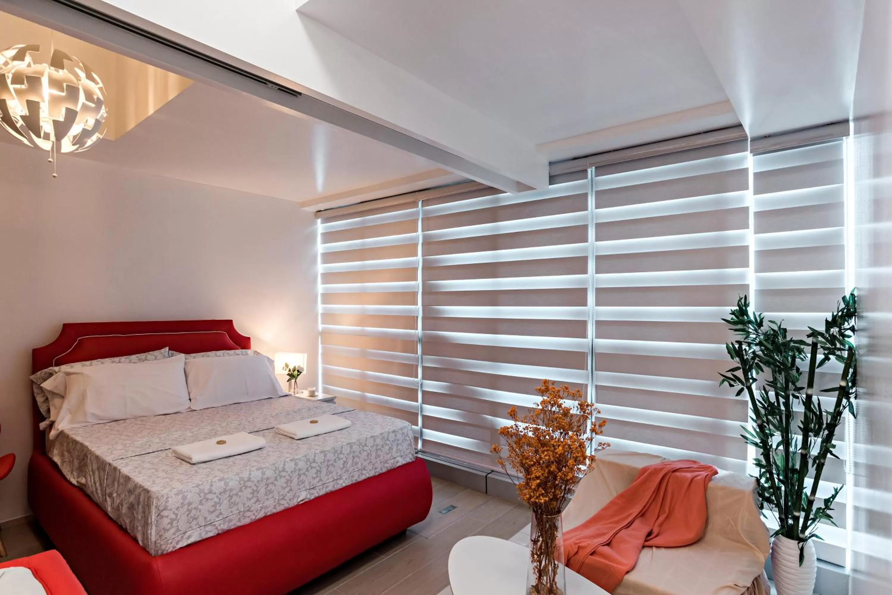 Bed in 1BR Suite in Uptown BGC