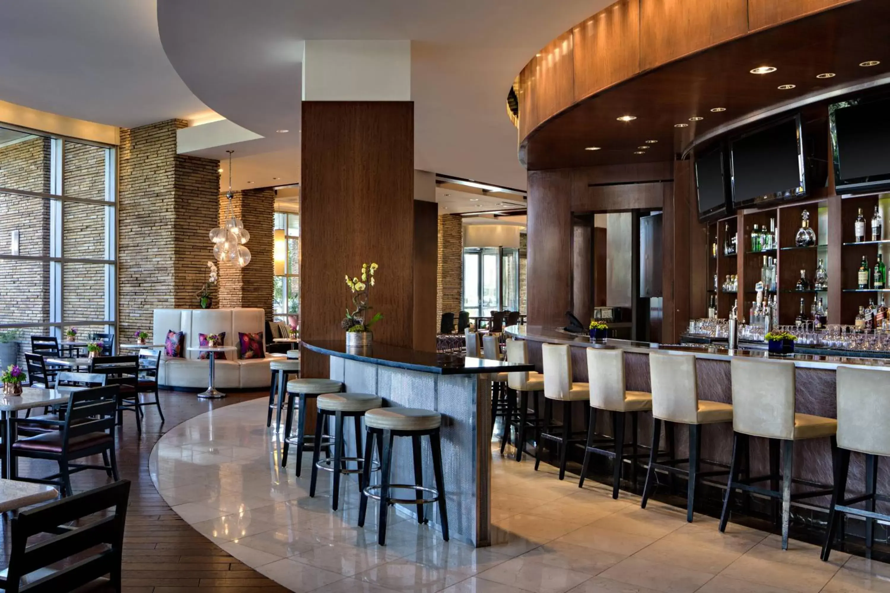 Restaurant/places to eat, Lounge/Bar in Renaissance Las Vegas Hotel
