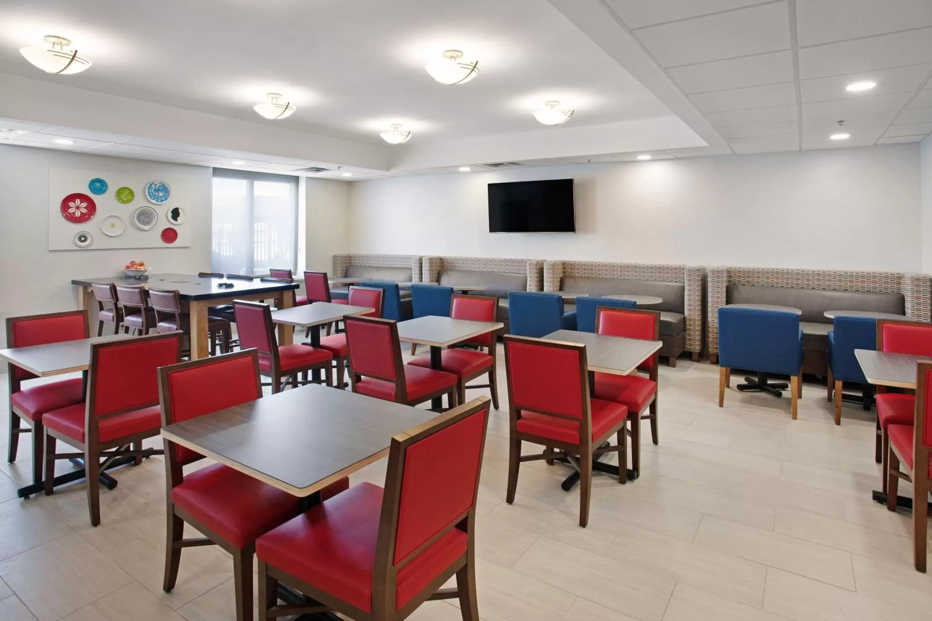 Breakfast, Restaurant/Places to Eat in Holiday Inn Express Exton - Great Valley, an IHG Hotel