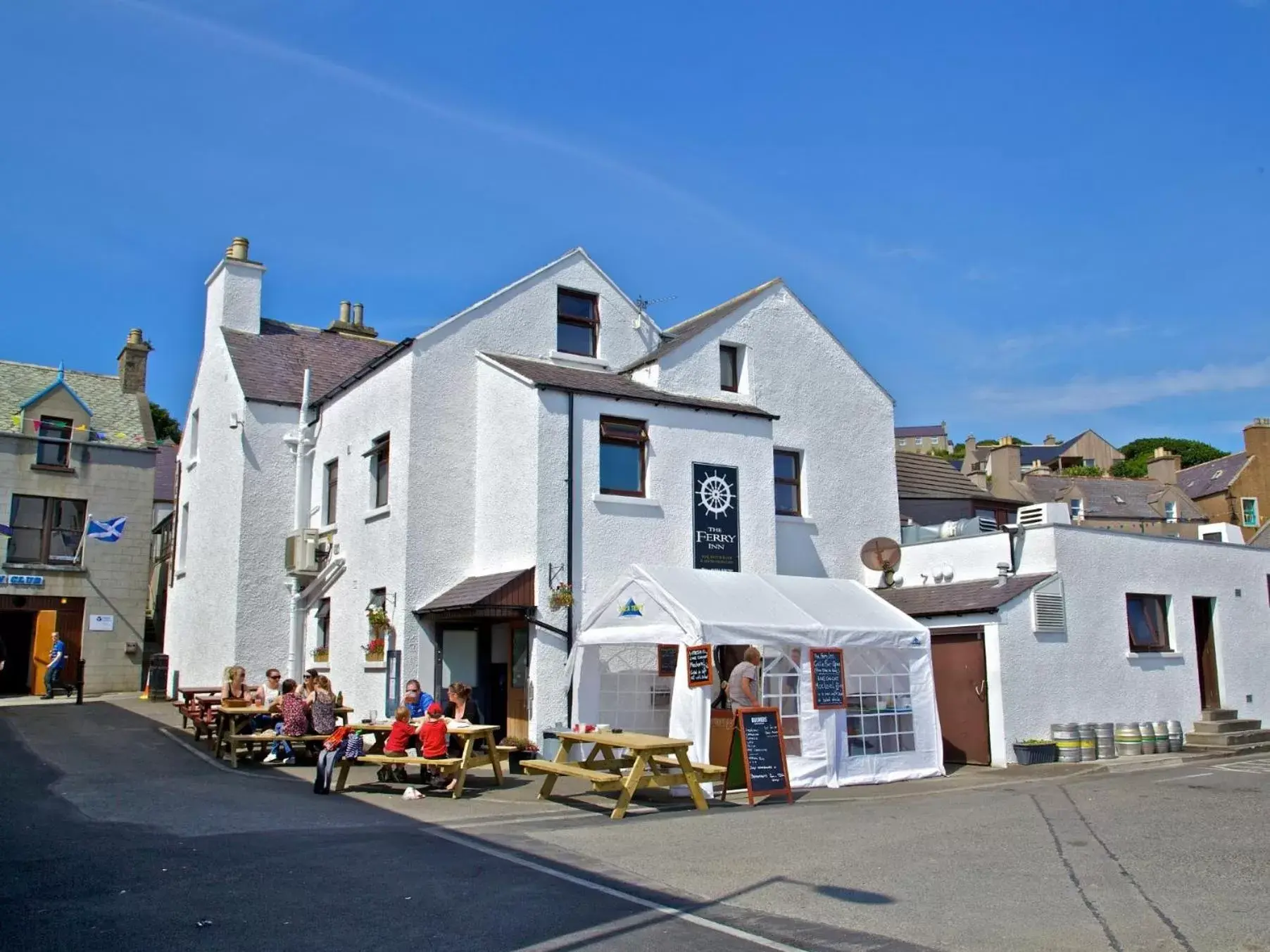 Facade/entrance, Property Building in Ferry Inn