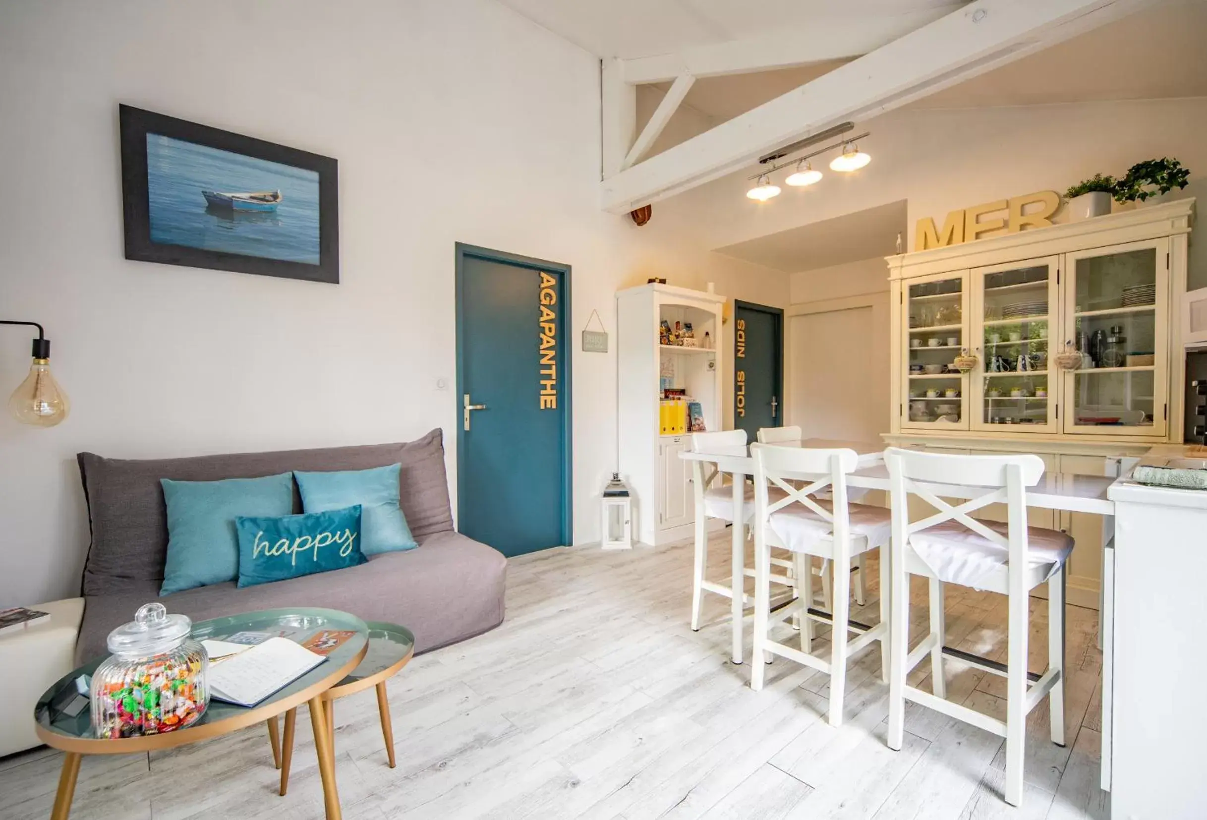 Kitchen or kitchenette, Dining Area in Escale et bien-être